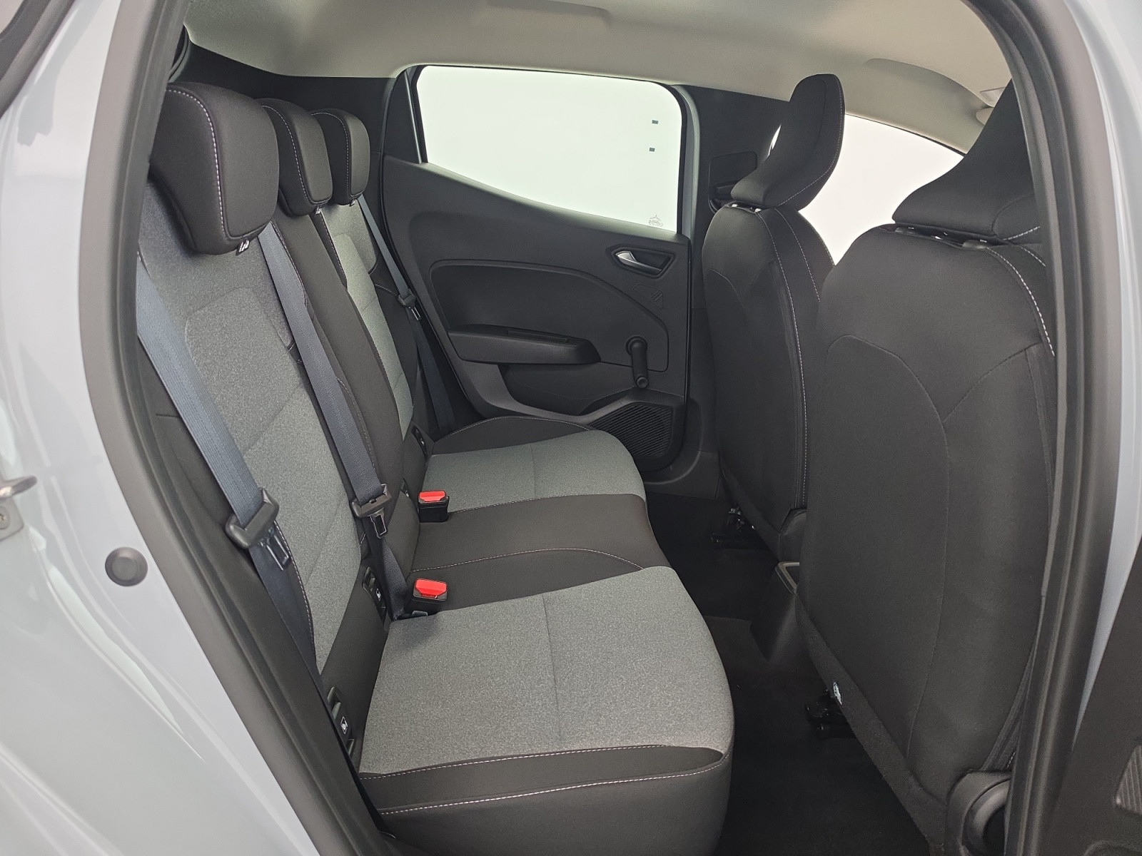 Vente en ligne Renault Clio 5 Clio dCi 100 au prix de 15 990 €