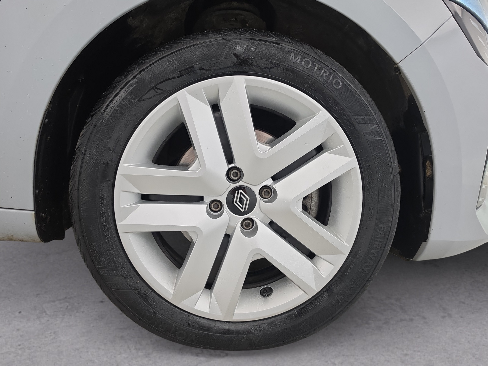Vente en ligne Renault Clio 5 Clio dCi 100 au prix de 15 990 €