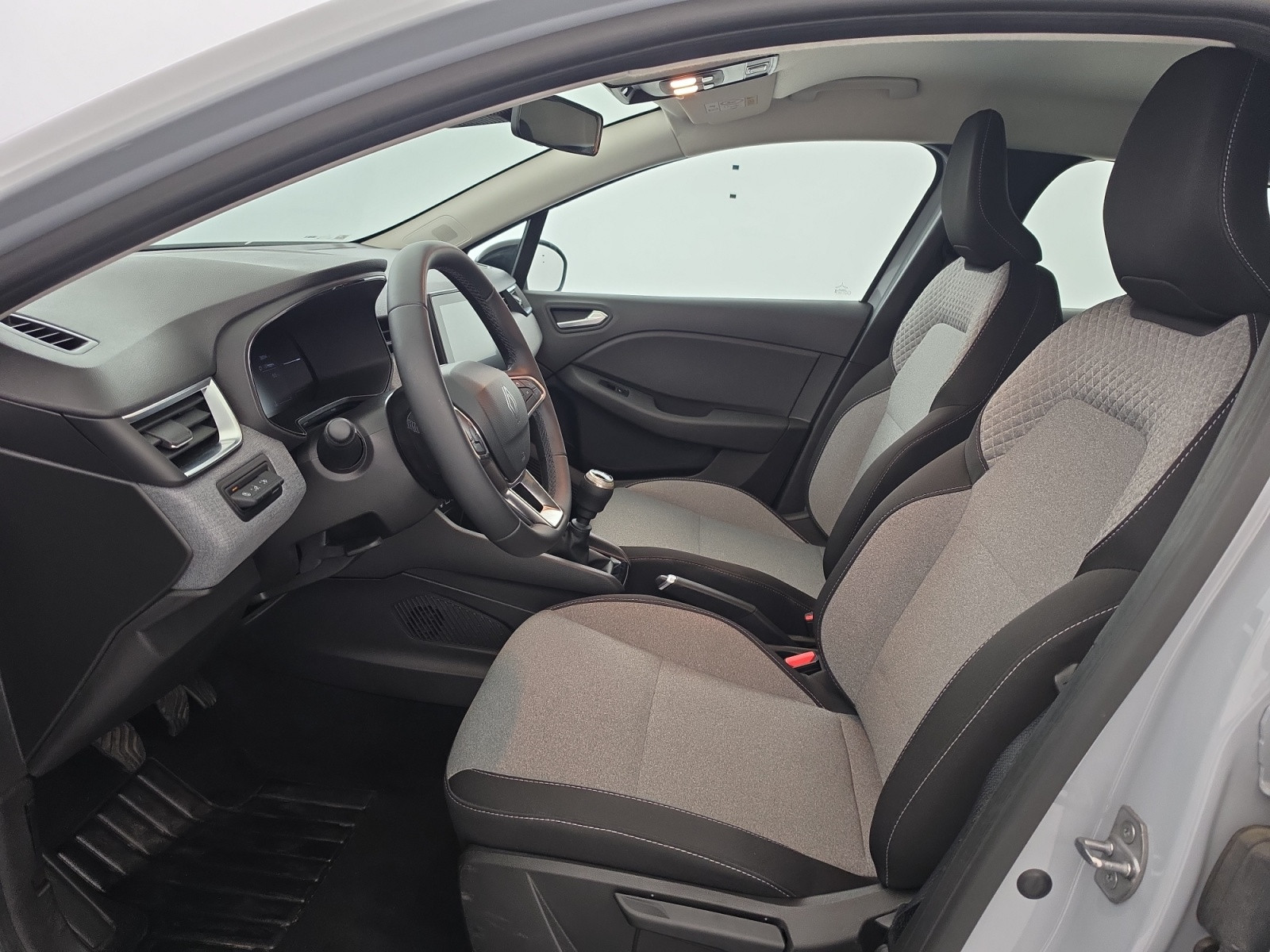 Vente en ligne Renault Clio 5 Clio dCi 100 au prix de 15 990 €