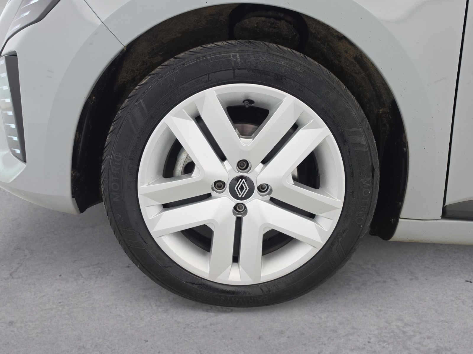 Vente en ligne Renault Clio 5 Clio dCi 100 au prix de 15 990 €