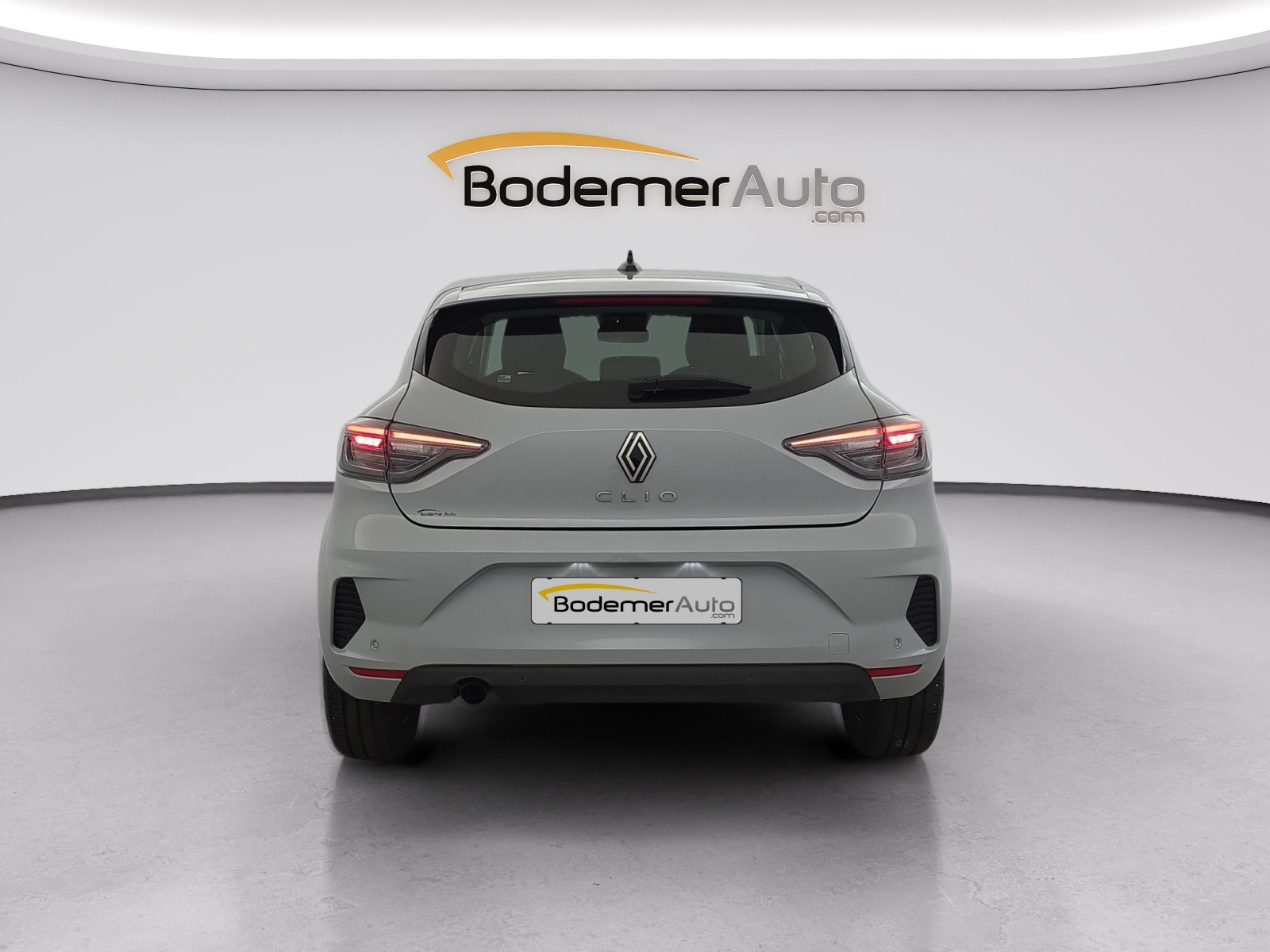 Vente en ligne Renault Clio 5 Clio dCi 100 au prix de 15 990 €