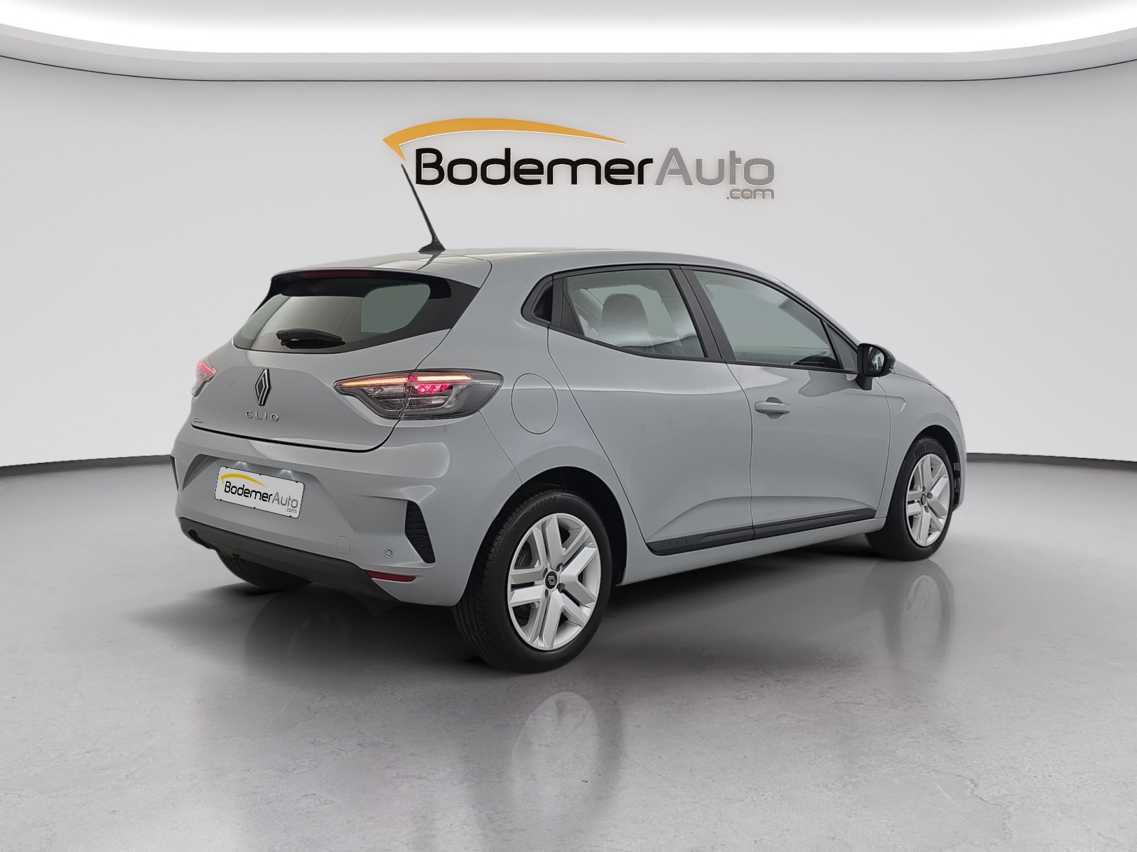 Vente en ligne Renault Clio 5 Clio dCi 100 au prix de 15 590 €