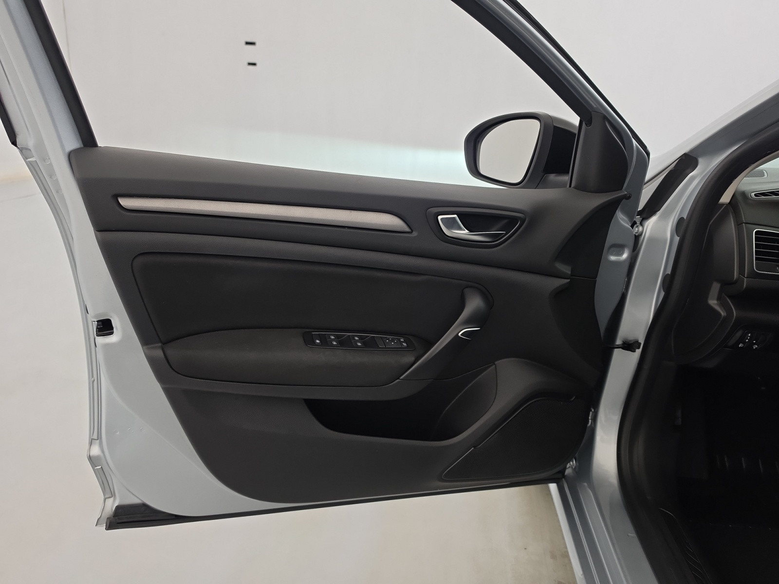 Vente en ligne Renault Megane 4  Blue dCi 115 EDC au prix de 16 290 €