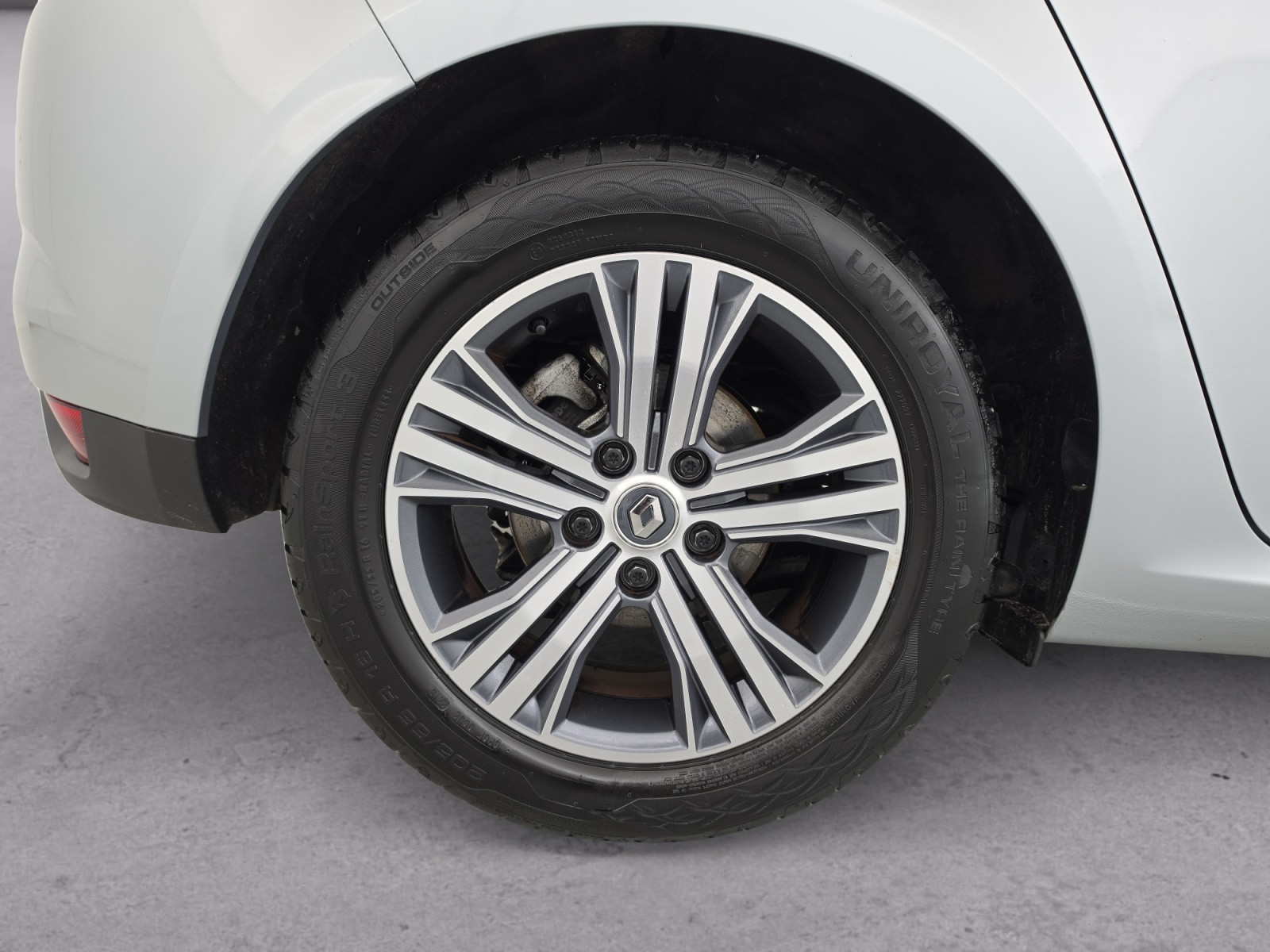 Vente en ligne Renault Megane 4  Blue dCi 115 EDC au prix de 16 290 €