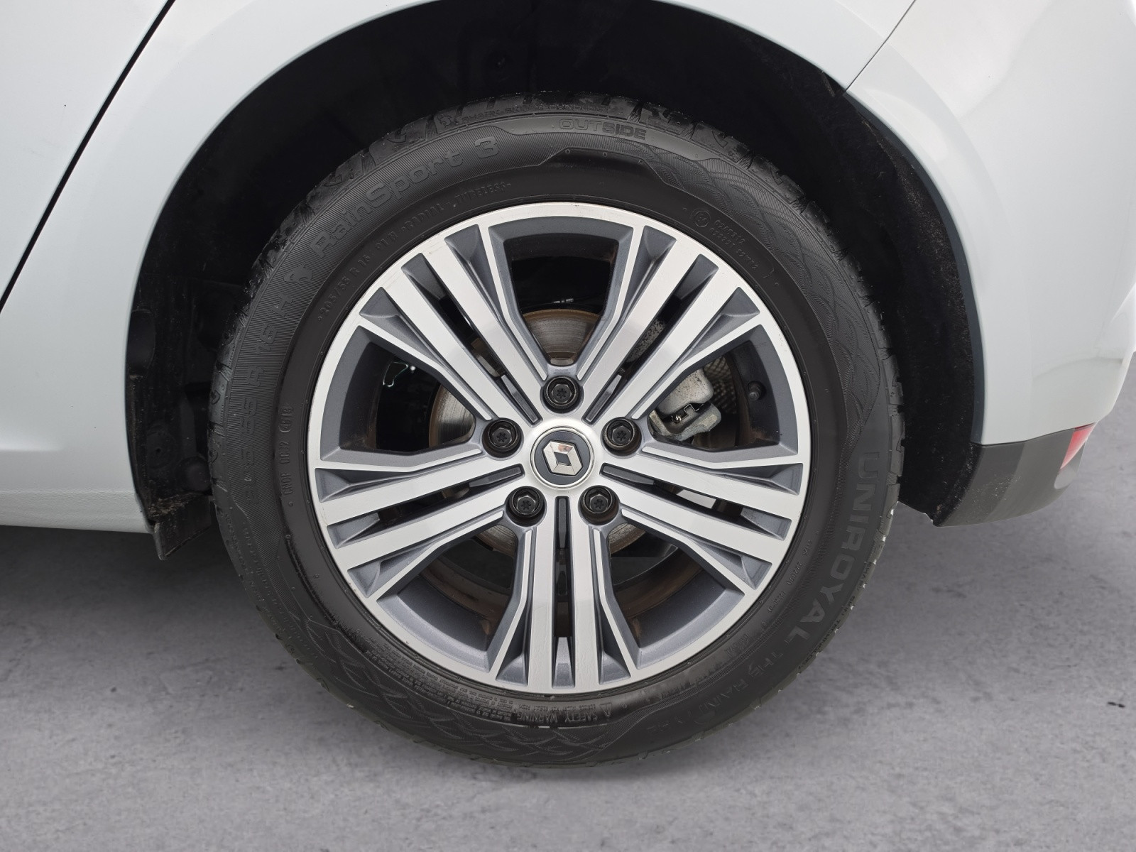Vente en ligne Renault Megane 4  Blue dCi 115 EDC au prix de 16 290 €