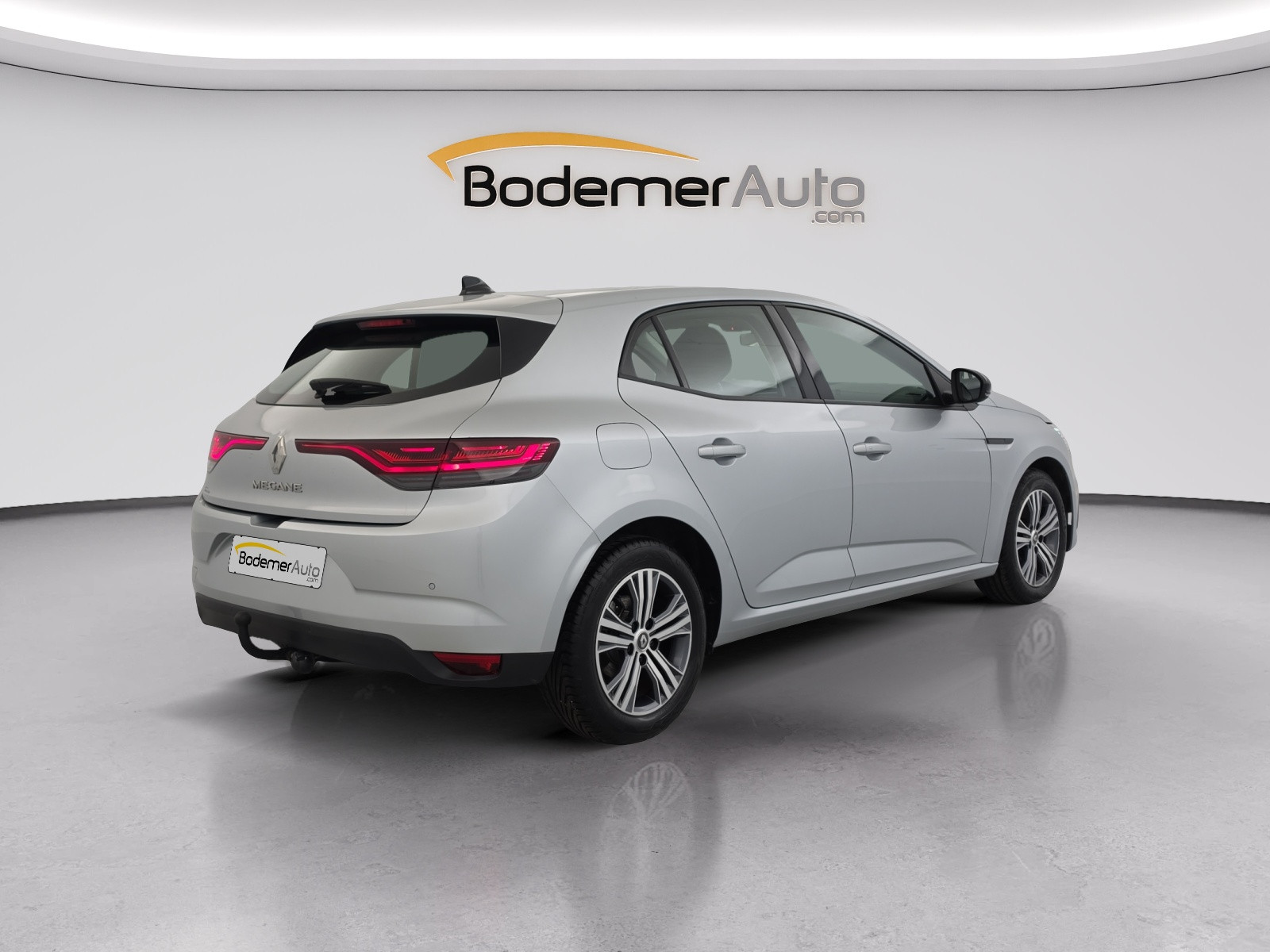 Vente en ligne Renault Megane 4  Blue dCi 115 EDC au prix de 16 290 €