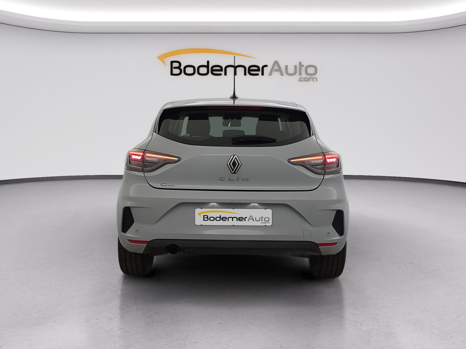 Vente en ligne Renault Clio 5 Clio dCi 100 au prix de 15 290 €