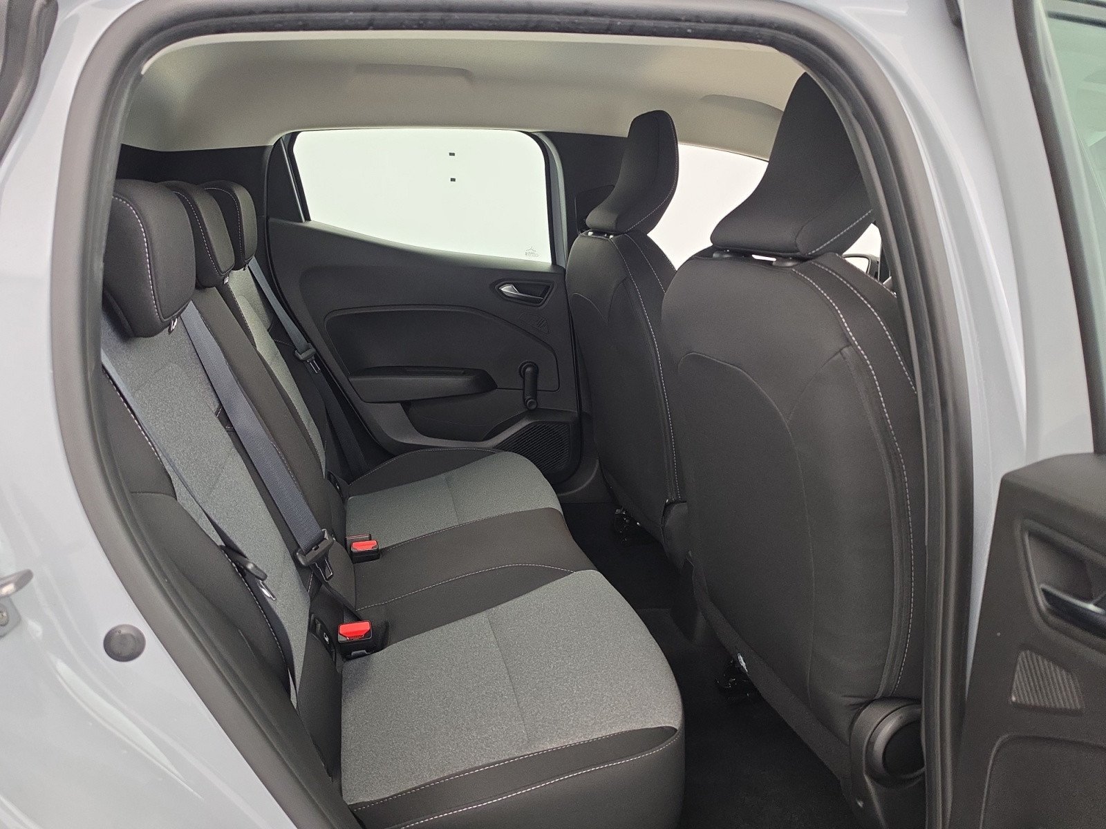 Vente en ligne Renault Clio 5 Clio dCi 100 au prix de 15 290 €