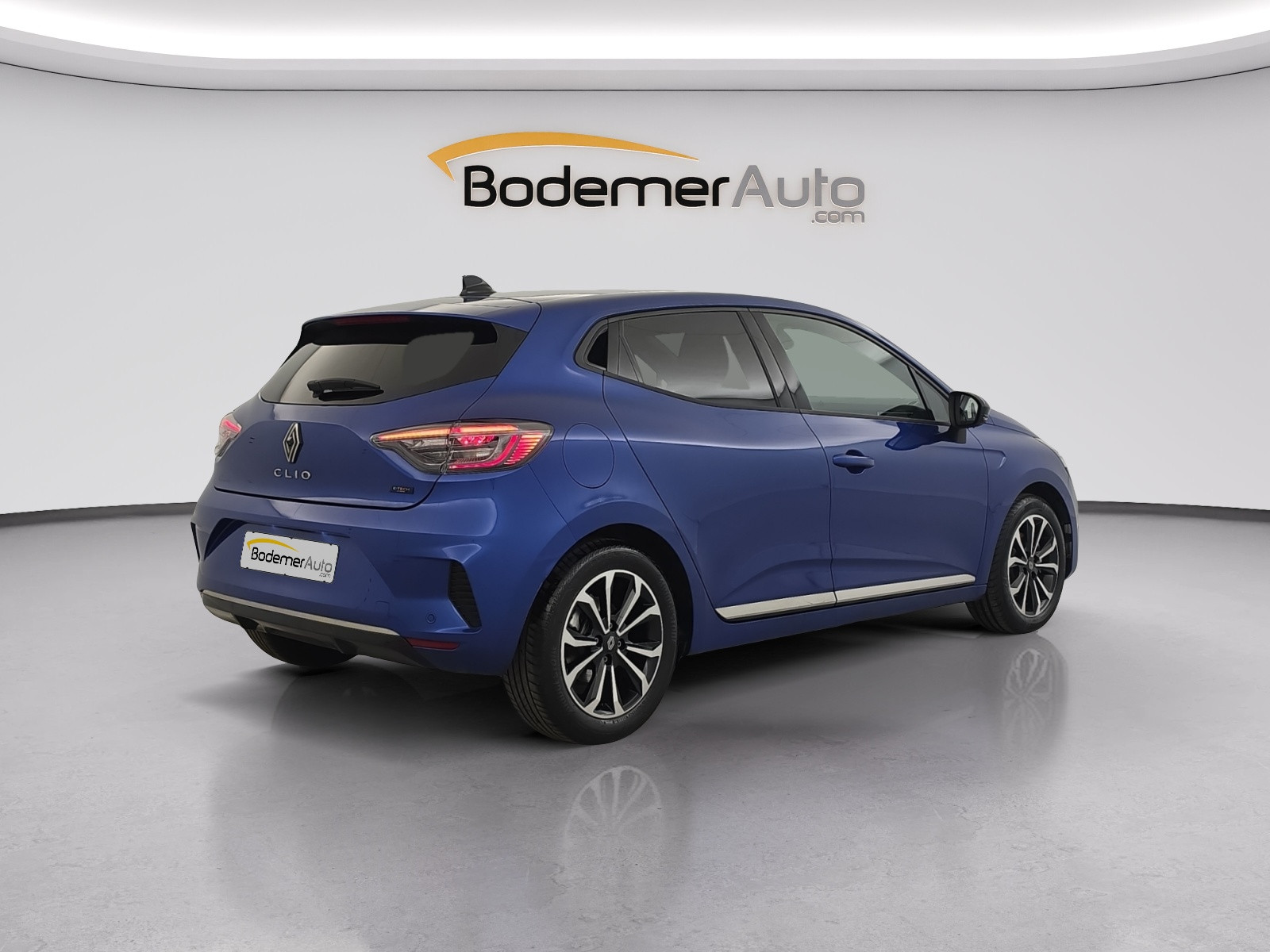 Vente en ligne Renault Clio 5 Clio E-Tech full hybrid 145 ch GSR2 au prix de 19 490 €