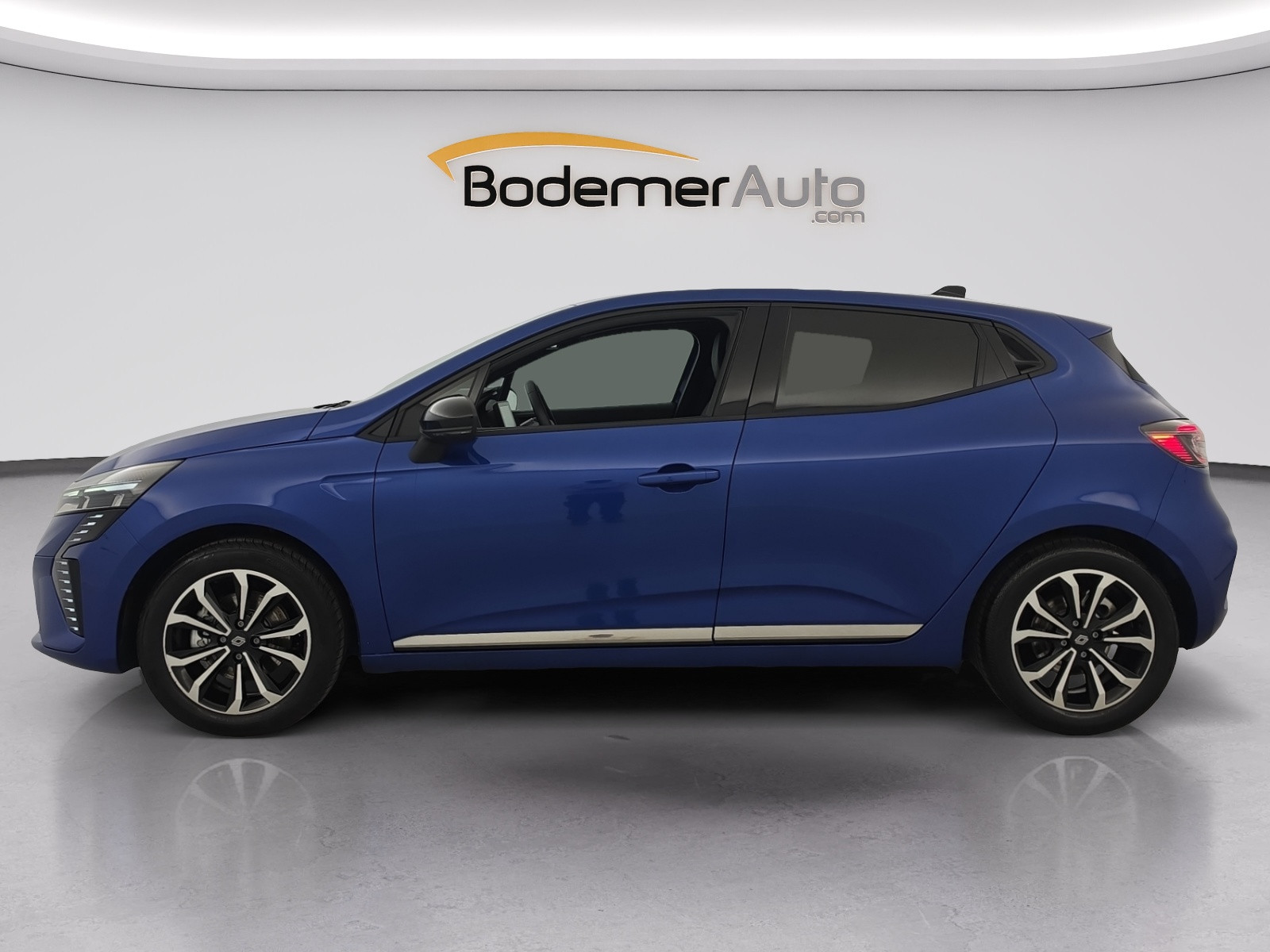 Vente en ligne Renault Clio 5 Clio E-Tech full hybrid 145 ch GSR2 au prix de 19 490 €