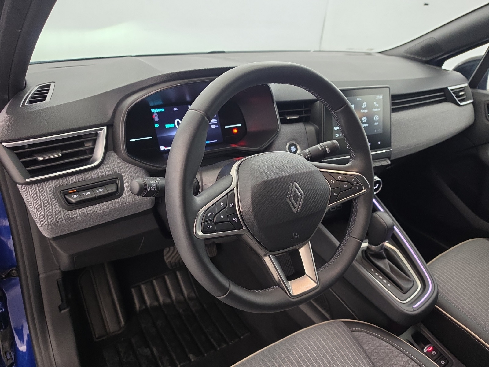 Vente en ligne Renault Clio 5 Clio E-Tech full hybrid 145 ch GSR2 au prix de 18 990 €