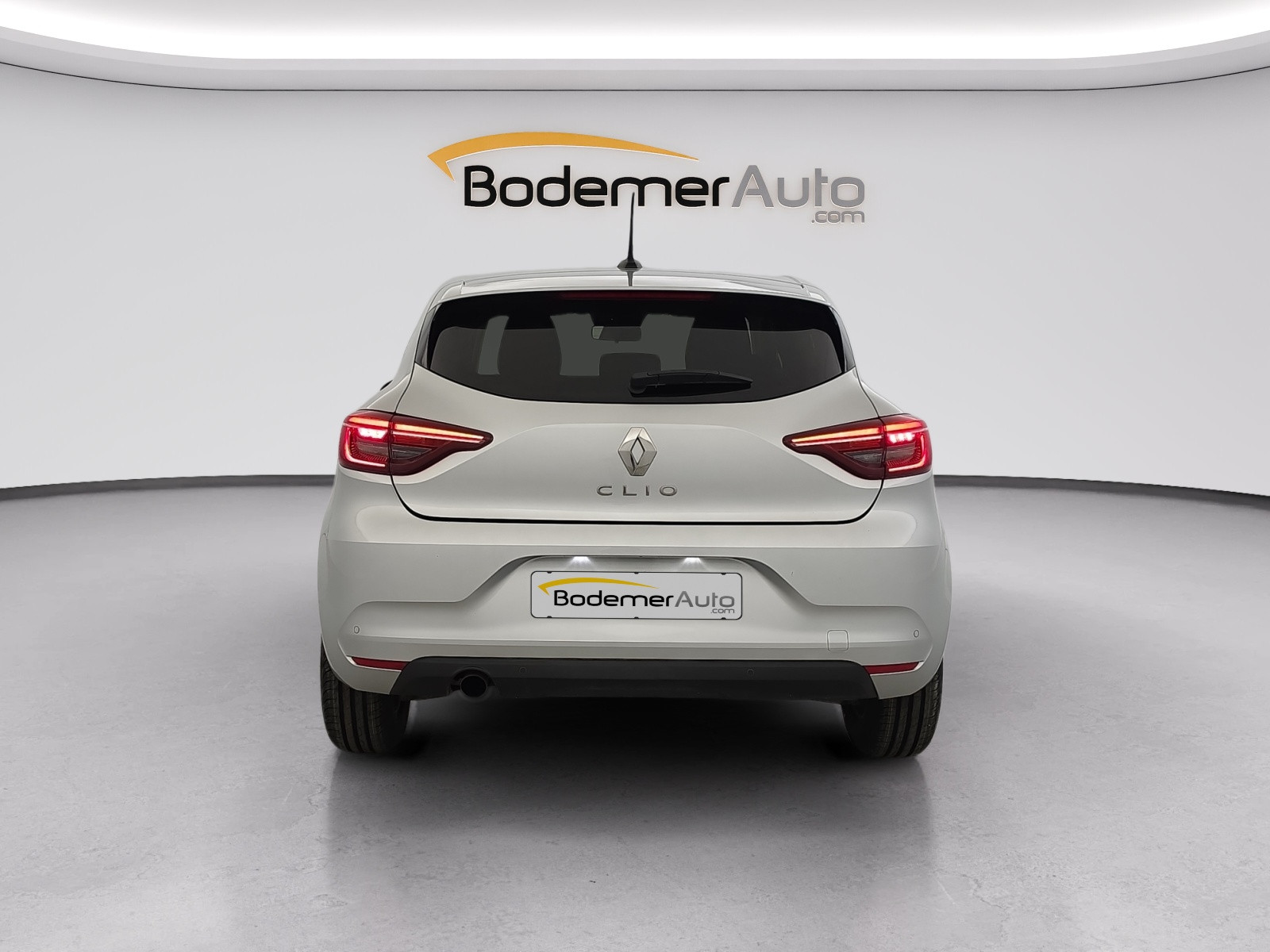 Vente en ligne Renault Clio 5 Clio Blue dCi 100 - 21N au prix de 12 990 €