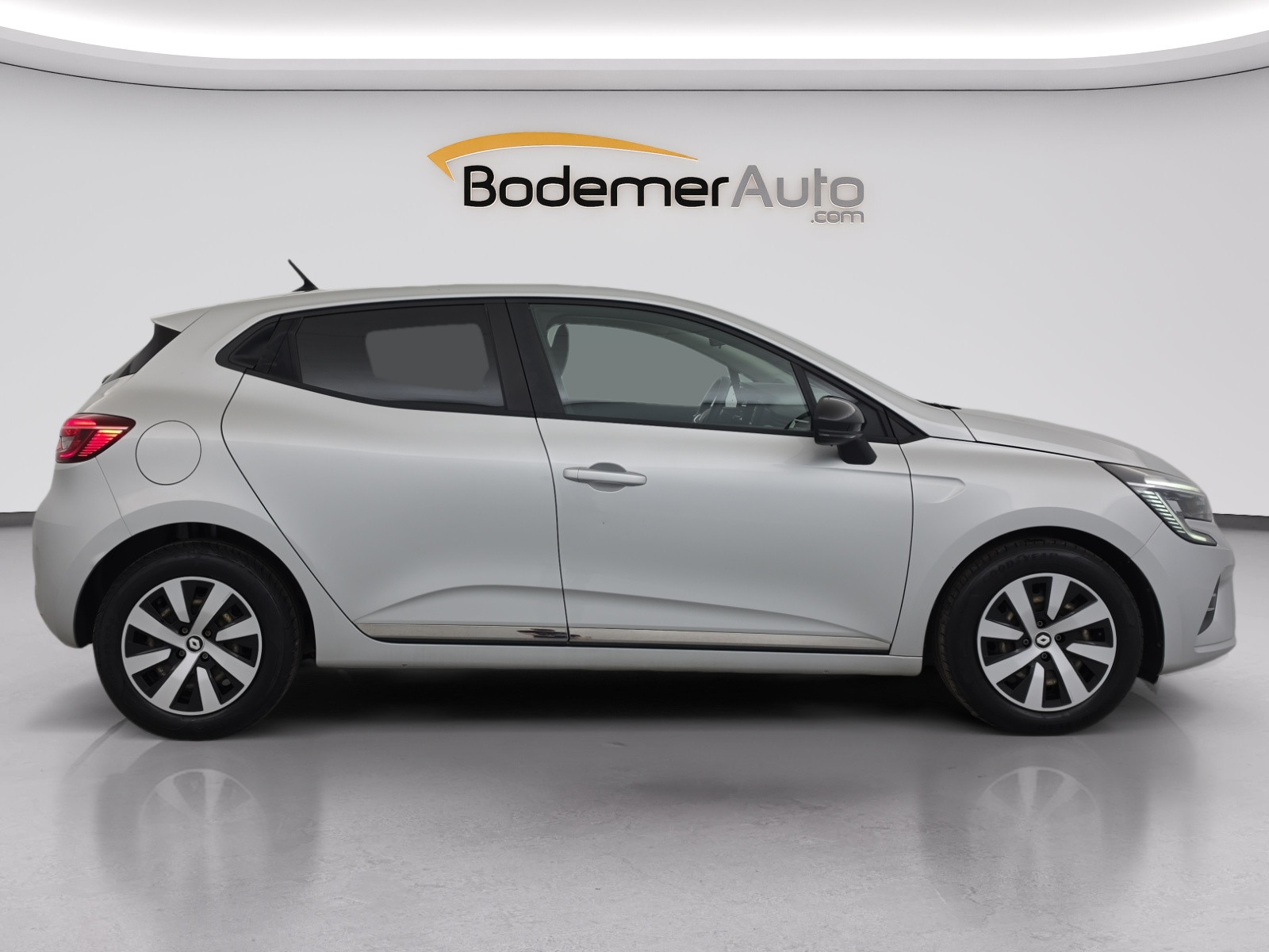 Vente en ligne Renault Clio 5 Clio Blue dCi 100 - 21N au prix de 12 990 €