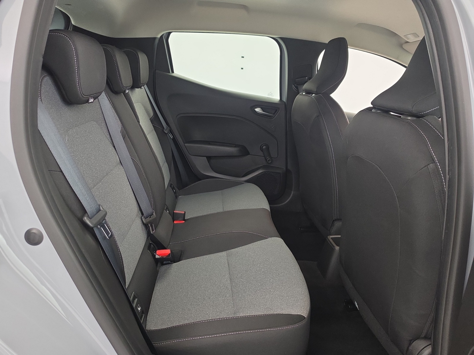 Vente en ligne Renault Clio 5 Clio dCi 100 au prix de 15 590 €