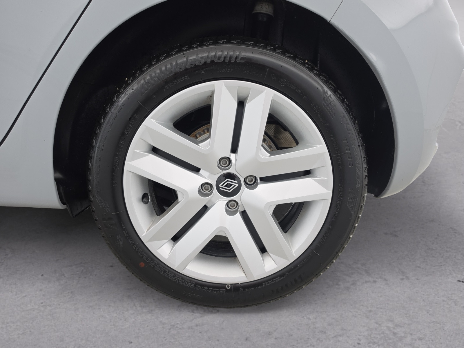 Vente en ligne Renault Clio 5 Clio dCi 100 au prix de 15 590 €