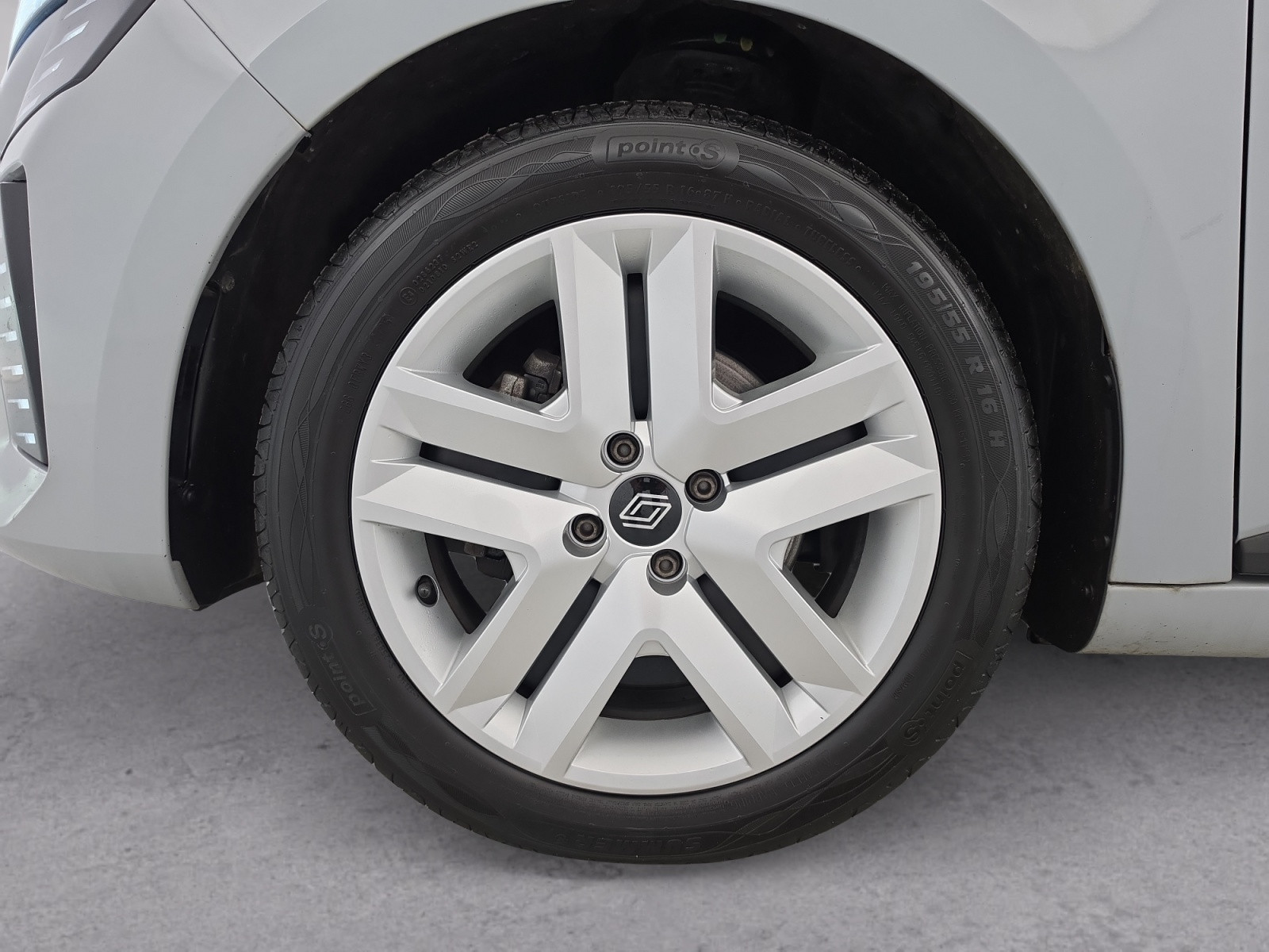 Vente en ligne Renault Clio 5 Clio dCi 100 au prix de 15 290 €