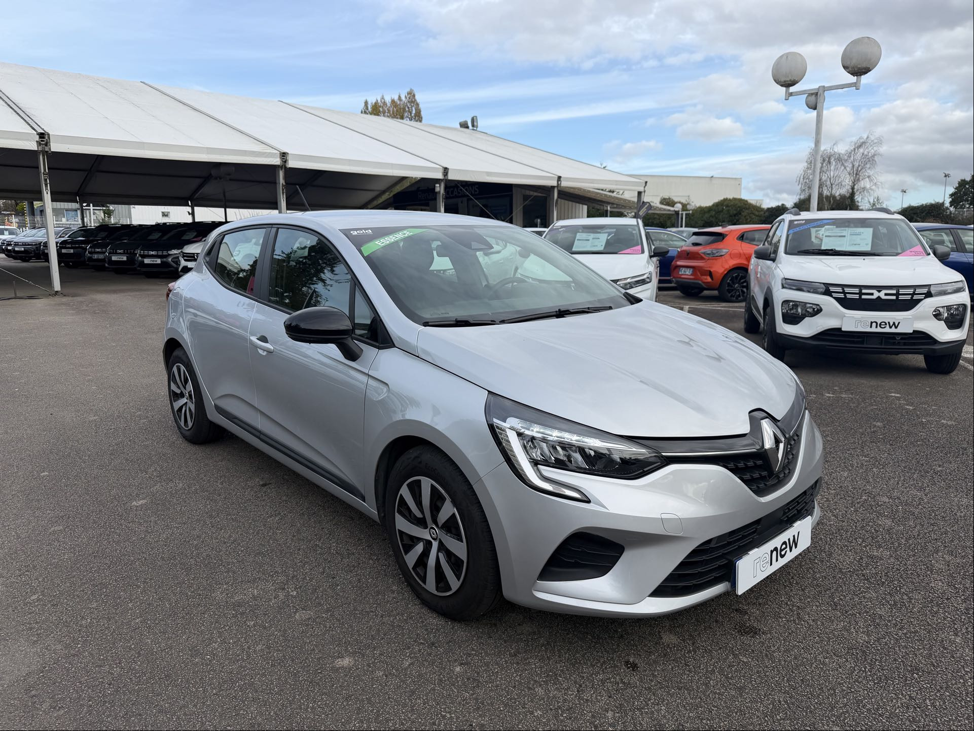 Vente en ligne Renault Clio 5 Clio TCe 90 au prix de 14 990 €