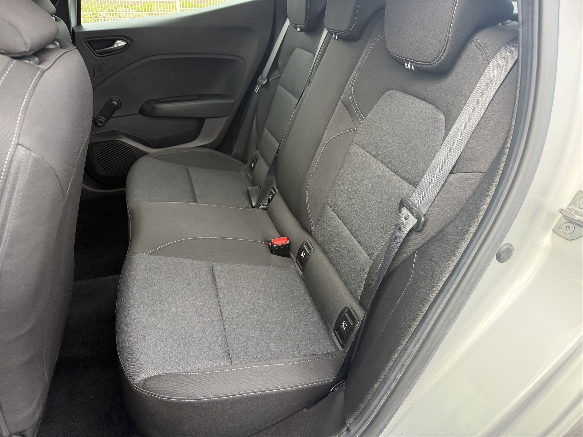 Vente en ligne Renault Clio 5 Clio TCe 90 au prix de 14 990 €
