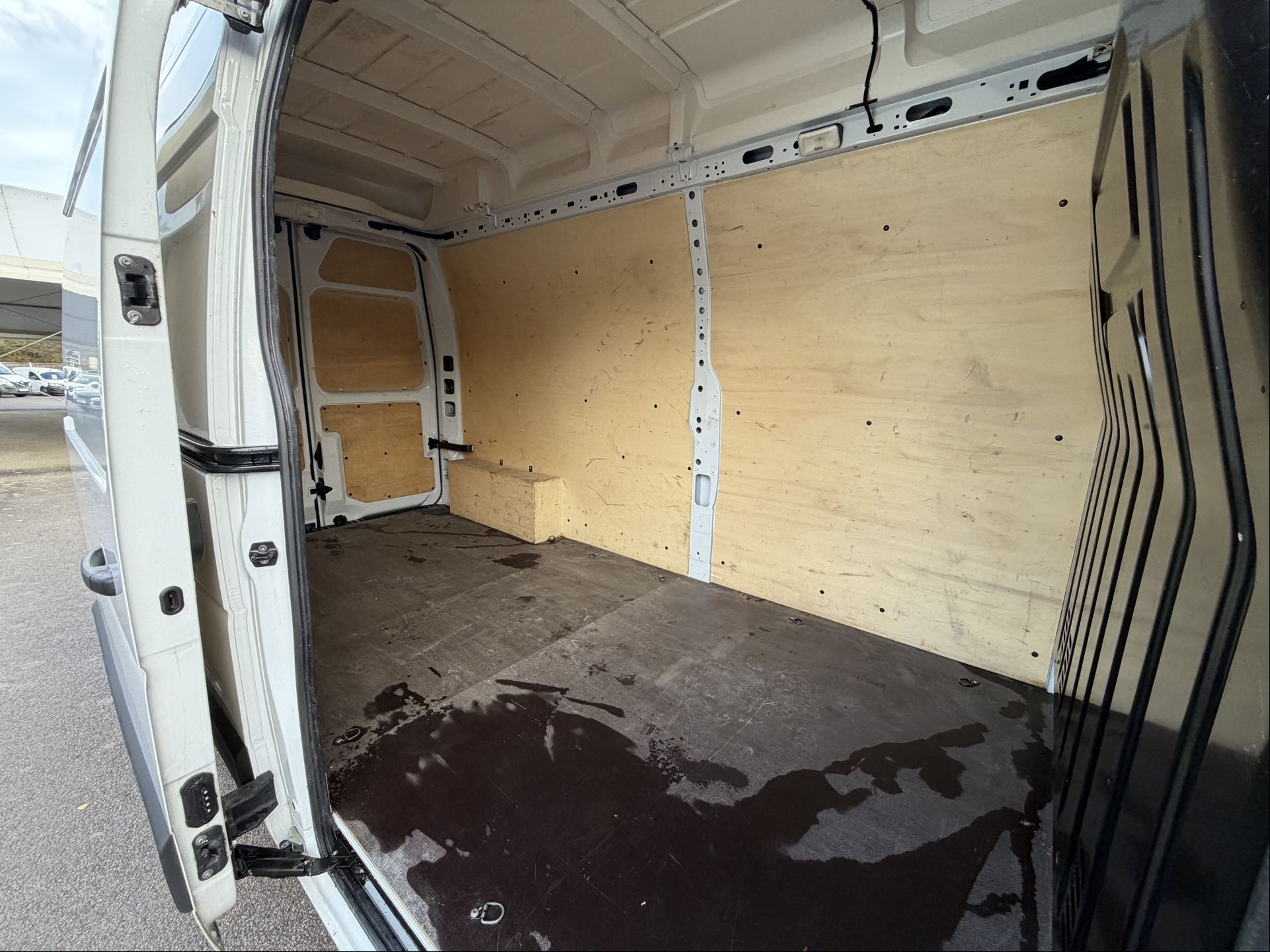 Vente en ligne Renault Master Fourgon MASTER FGN TRAC F3500 L3H3 BLUE DCI 135 au prix de 25 290 €