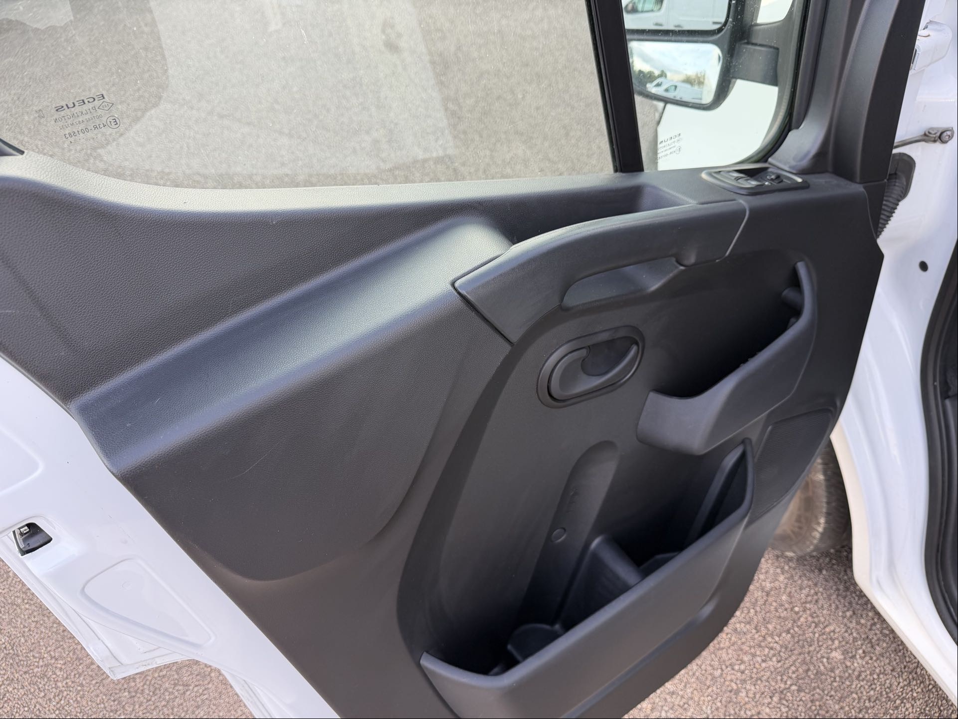 Vente en ligne Renault Master Fourgon MASTER FGN TRAC F3500 L3H3 BLUE DCI 135 au prix de 25 290 €