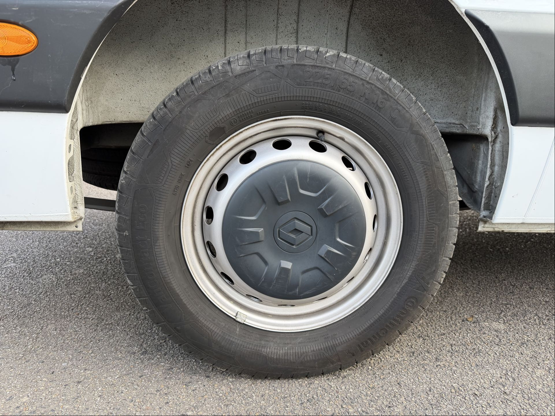 Vente en ligne Renault Master Fourgon MASTER FGN TRAC F3500 L3H3 BLUE DCI 135 au prix de 25 290 €