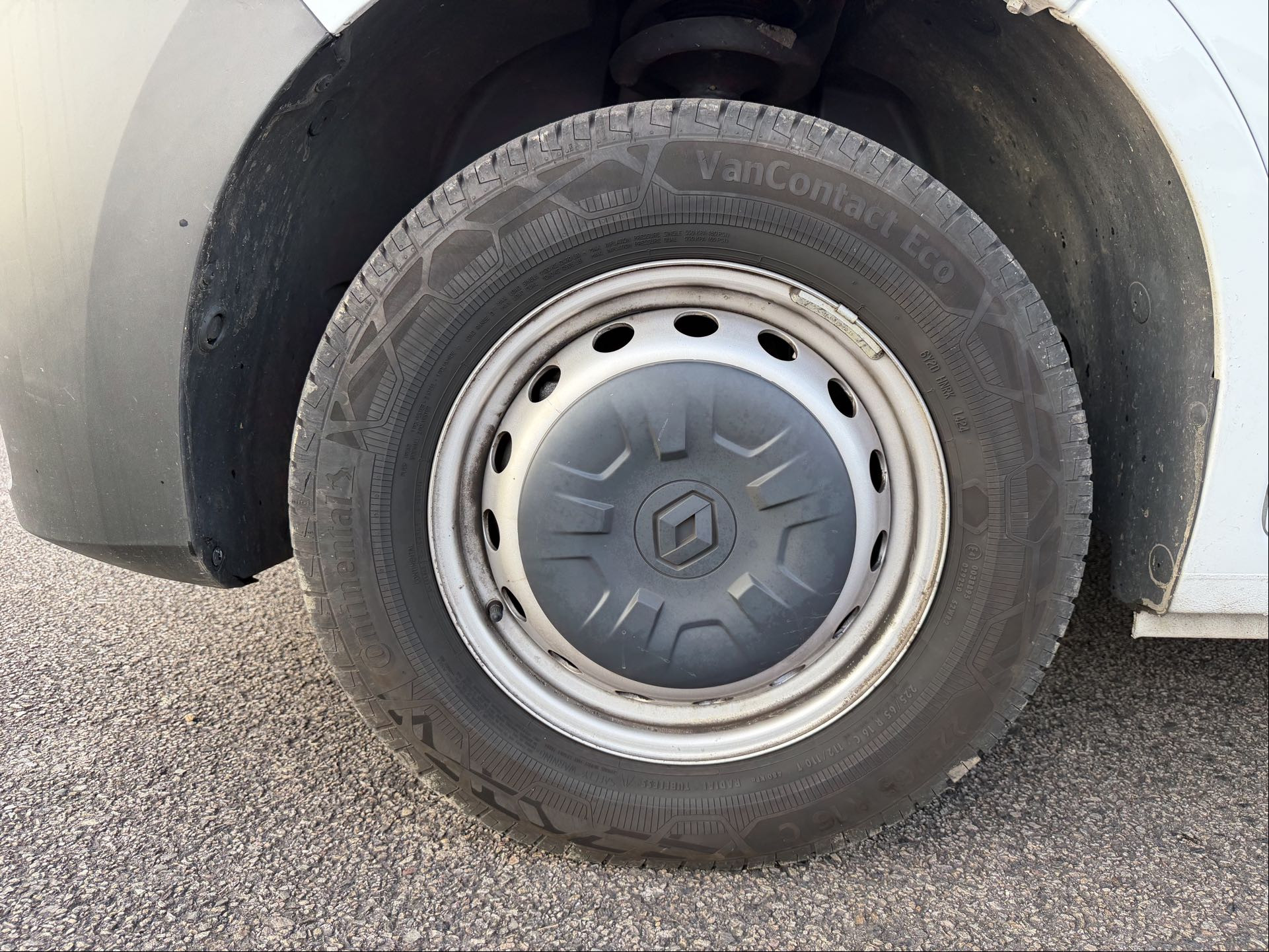 Vente en ligne Renault Master Fourgon MASTER FGN TRAC F3500 L3H3 BLUE DCI 135 au prix de 25 290 €
