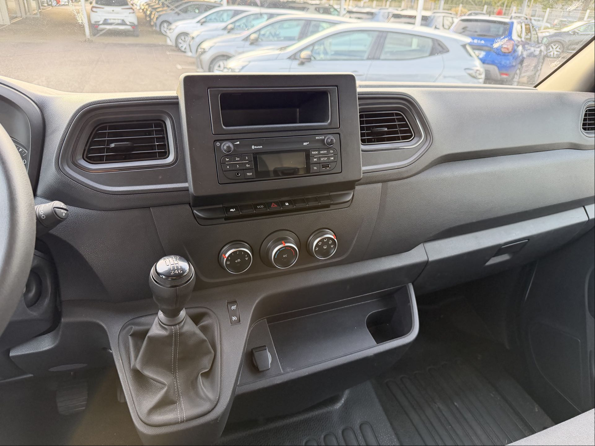 Vente en ligne Renault Master Fourgon MASTER FGN TRAC F3500 L3H3 BLUE DCI 135 au prix de 25 290 €