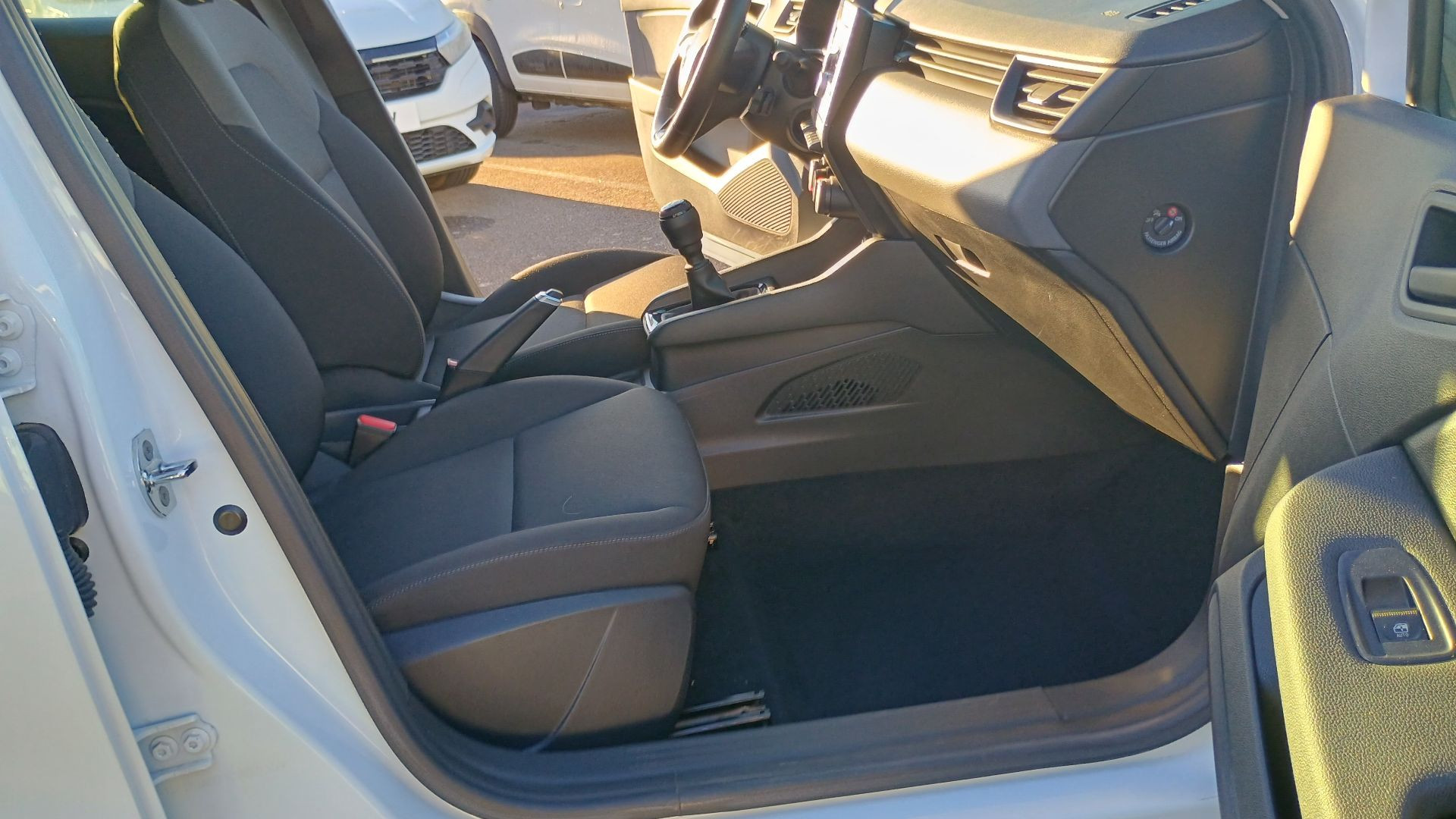 Vente en ligne Renault Clio 5 Clio SCe 65 au prix de 12 490 €
