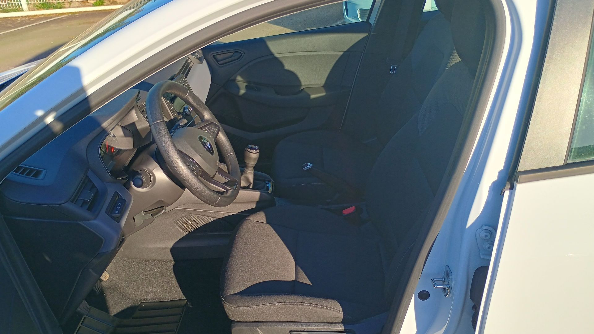 Vente en ligne Renault Clio 5 Clio SCe 65 au prix de 12 490 €