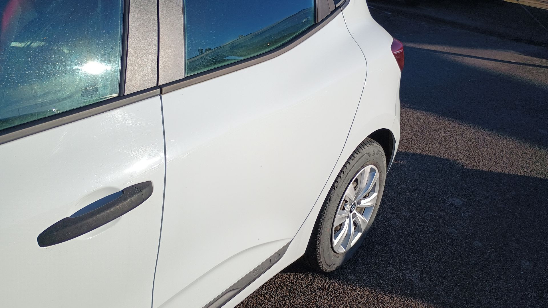 Vente en ligne Renault Clio 5 Clio SCe 65 au prix de 12 490 €