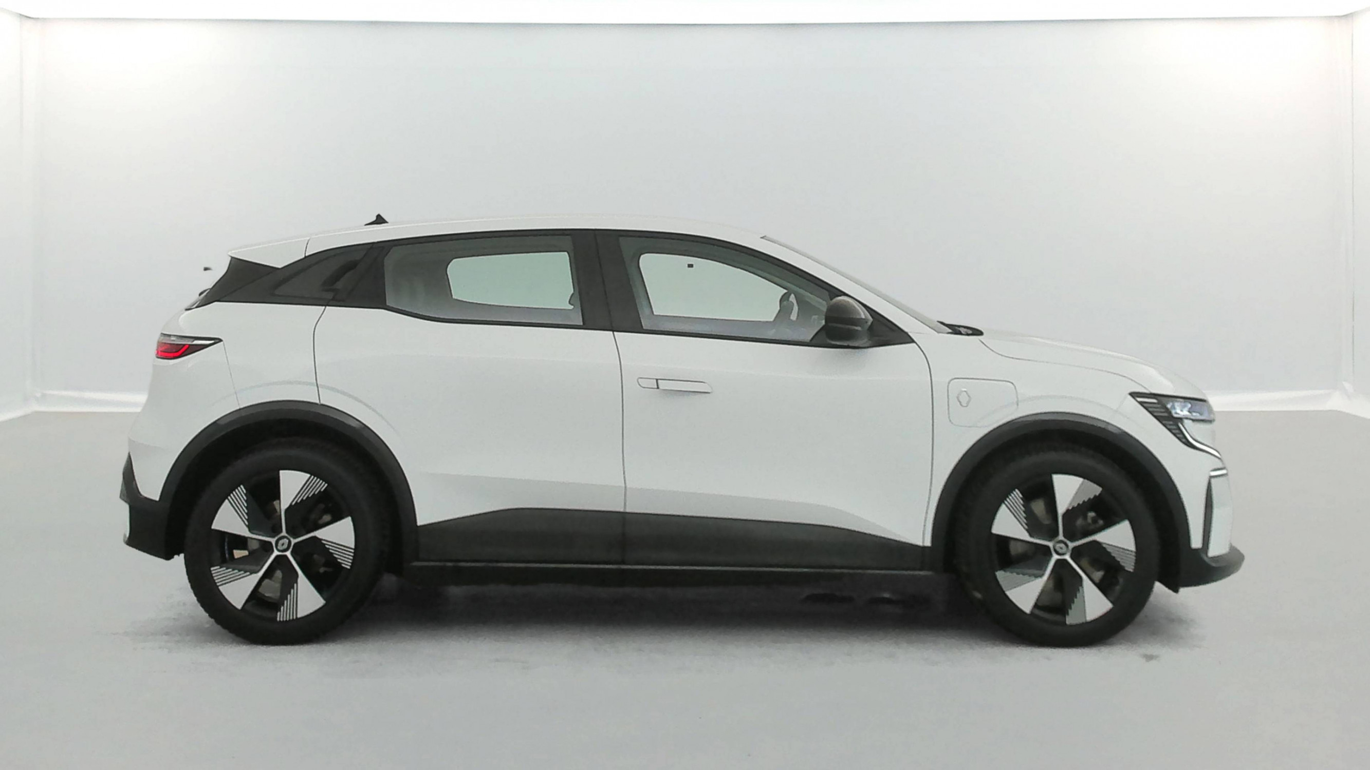 Vente en ligne Renault Megane E-Tech  EV40 130ch standard charge au prix de 18 690 €