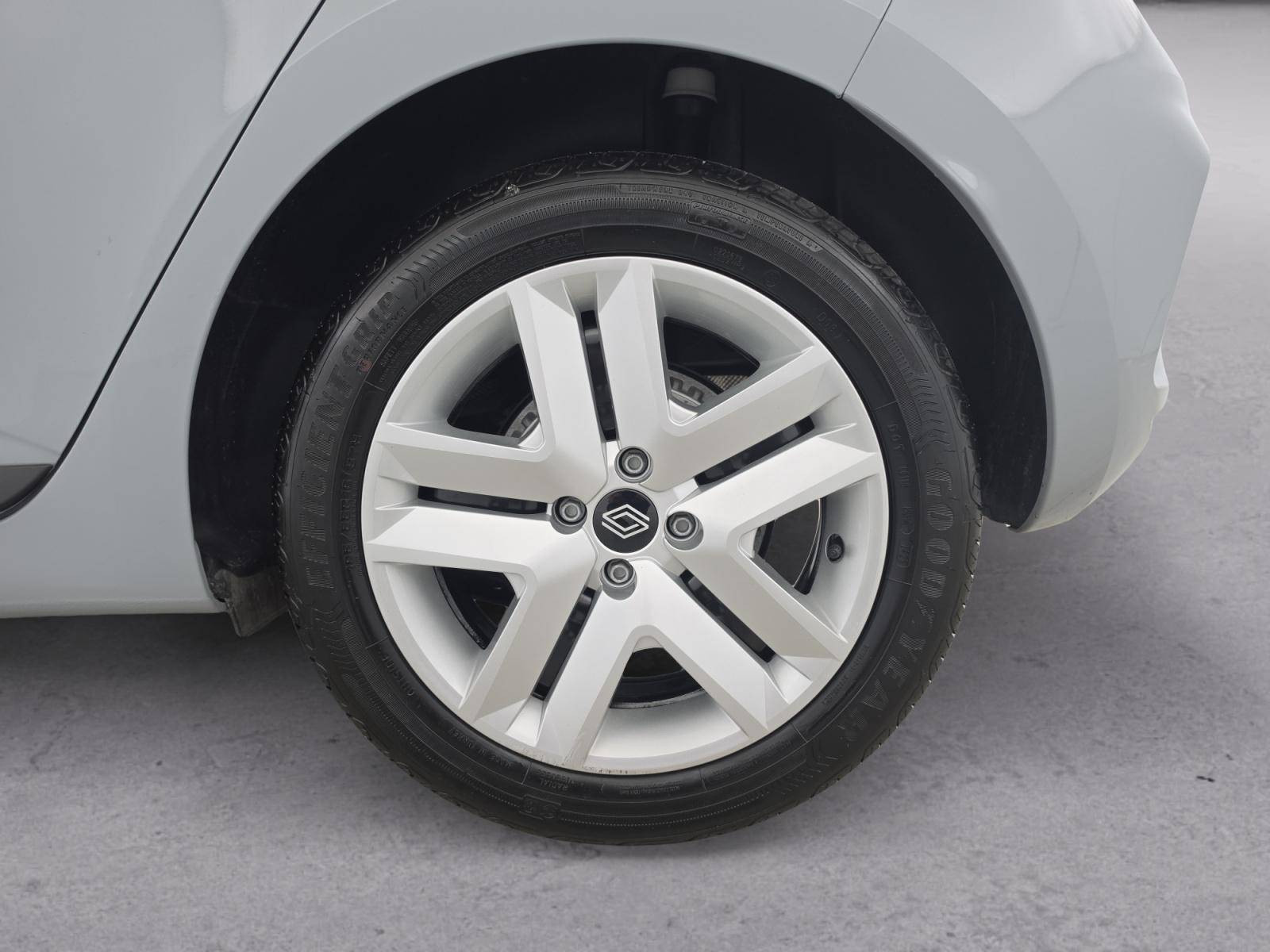 Vente en ligne Renault Clio 5 Clio Blue dCi 100 ch GSR2 au prix de 16 990 €