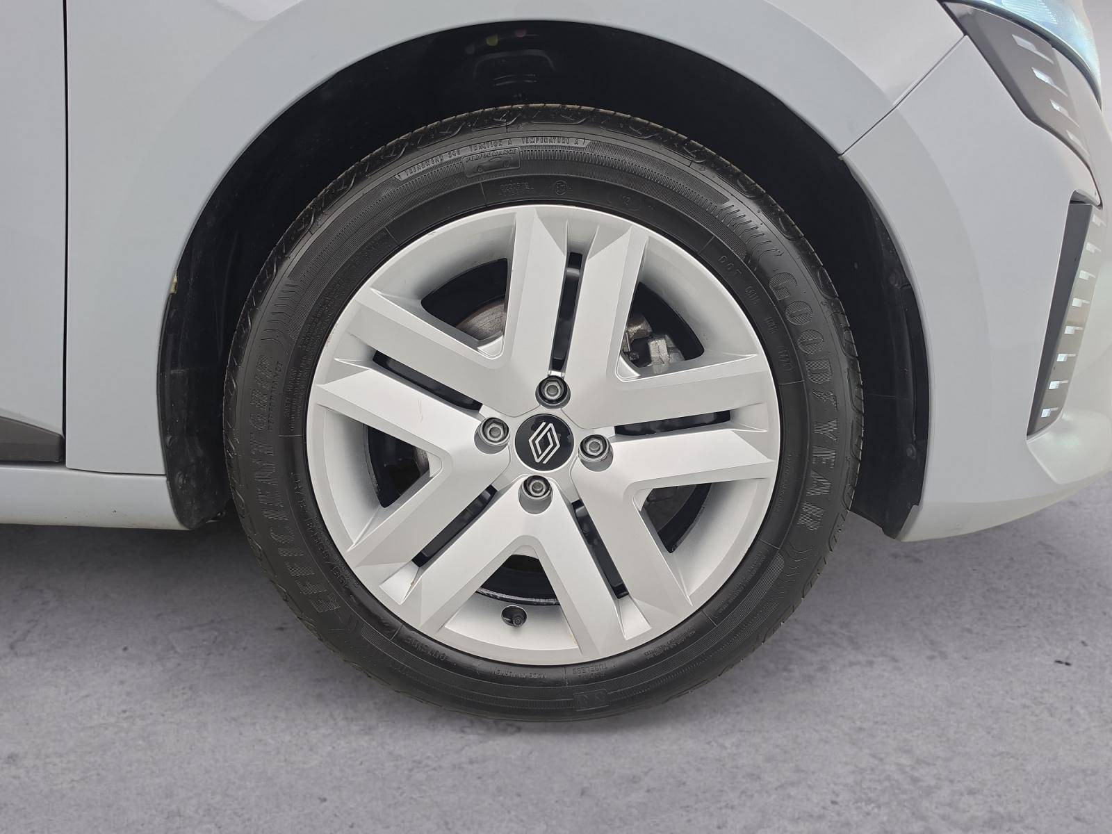 Vente en ligne Renault Clio 5 Clio Blue dCi 100 ch GSR2 au prix de 16 990 €