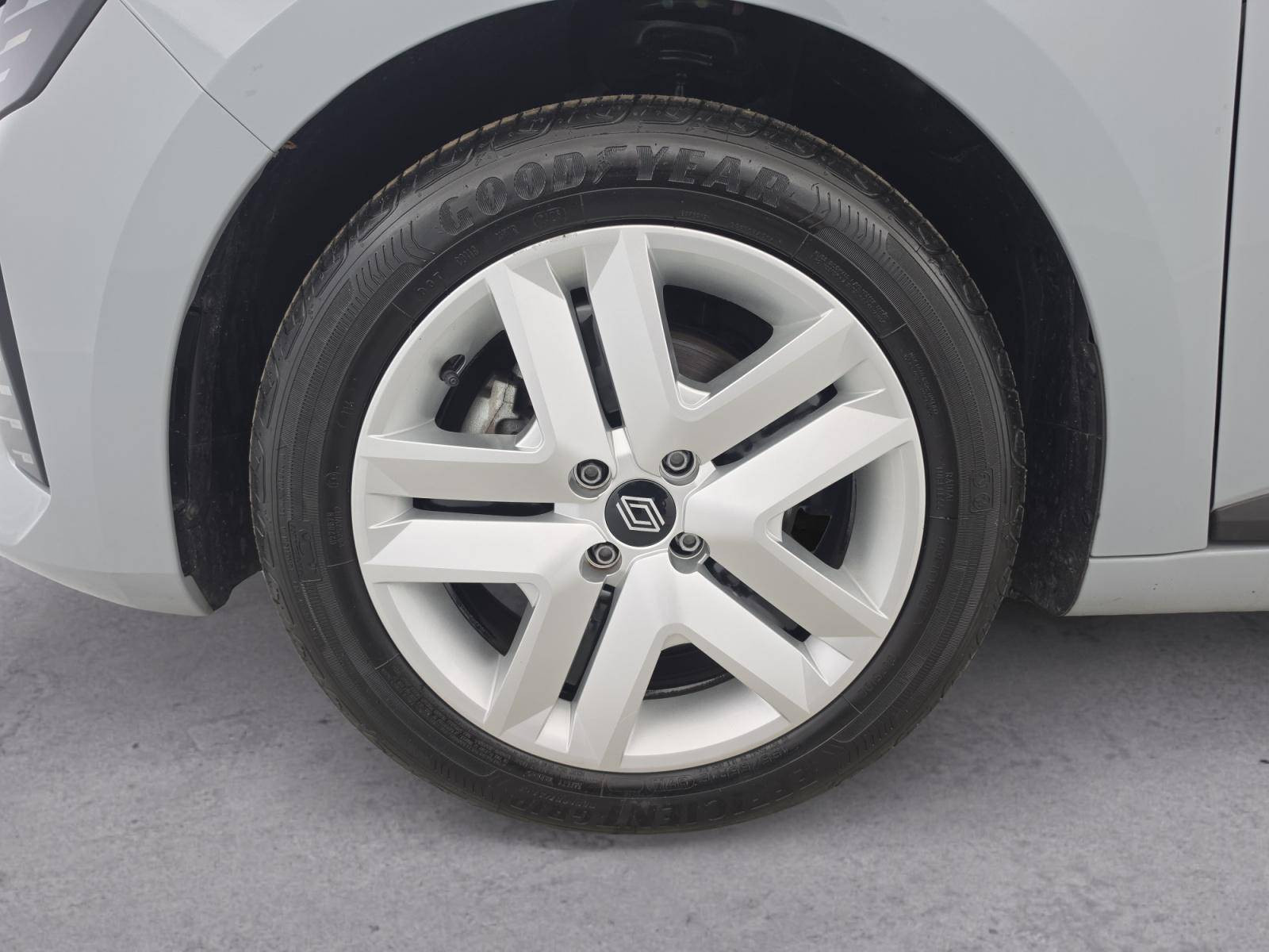 Vente en ligne Renault Clio 5 Clio Blue dCi 100 ch GSR2 au prix de 16 990 €