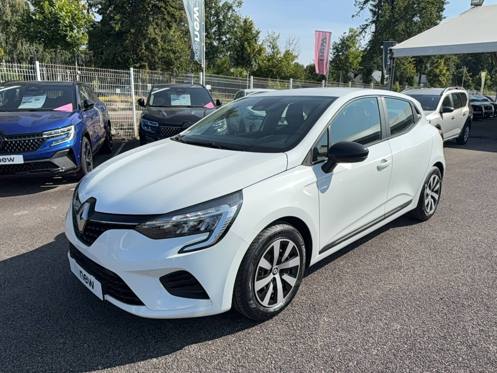 Renault Clio 5 Clio E-Tech full hybrid 145 occasion de 2023 en vente à Ploërmel