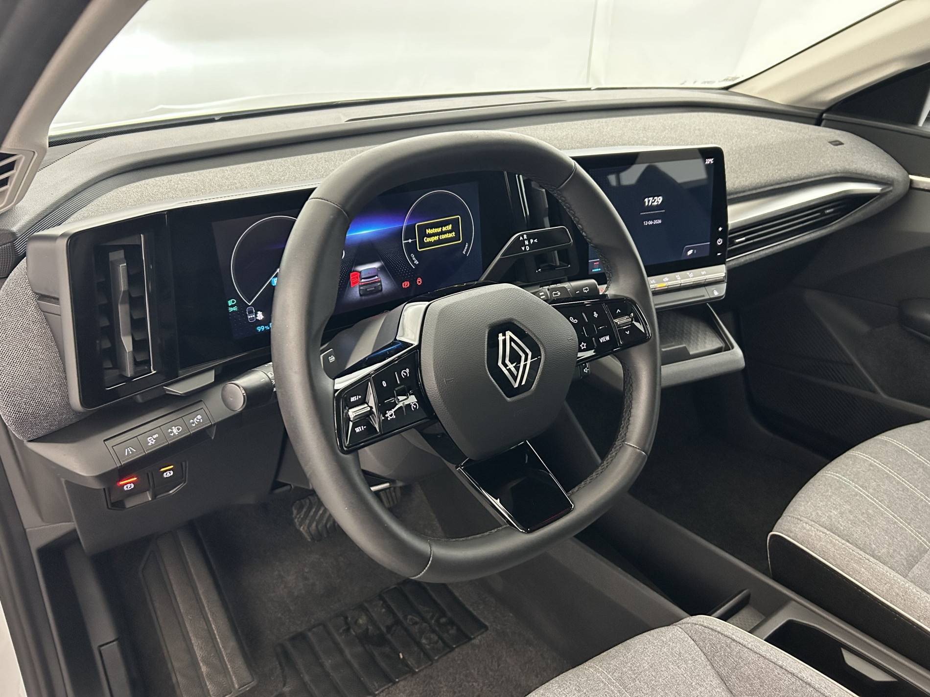 Vente en ligne Renault Megane E-Tech  EV40 130ch standard charge au prix de 18 690 €