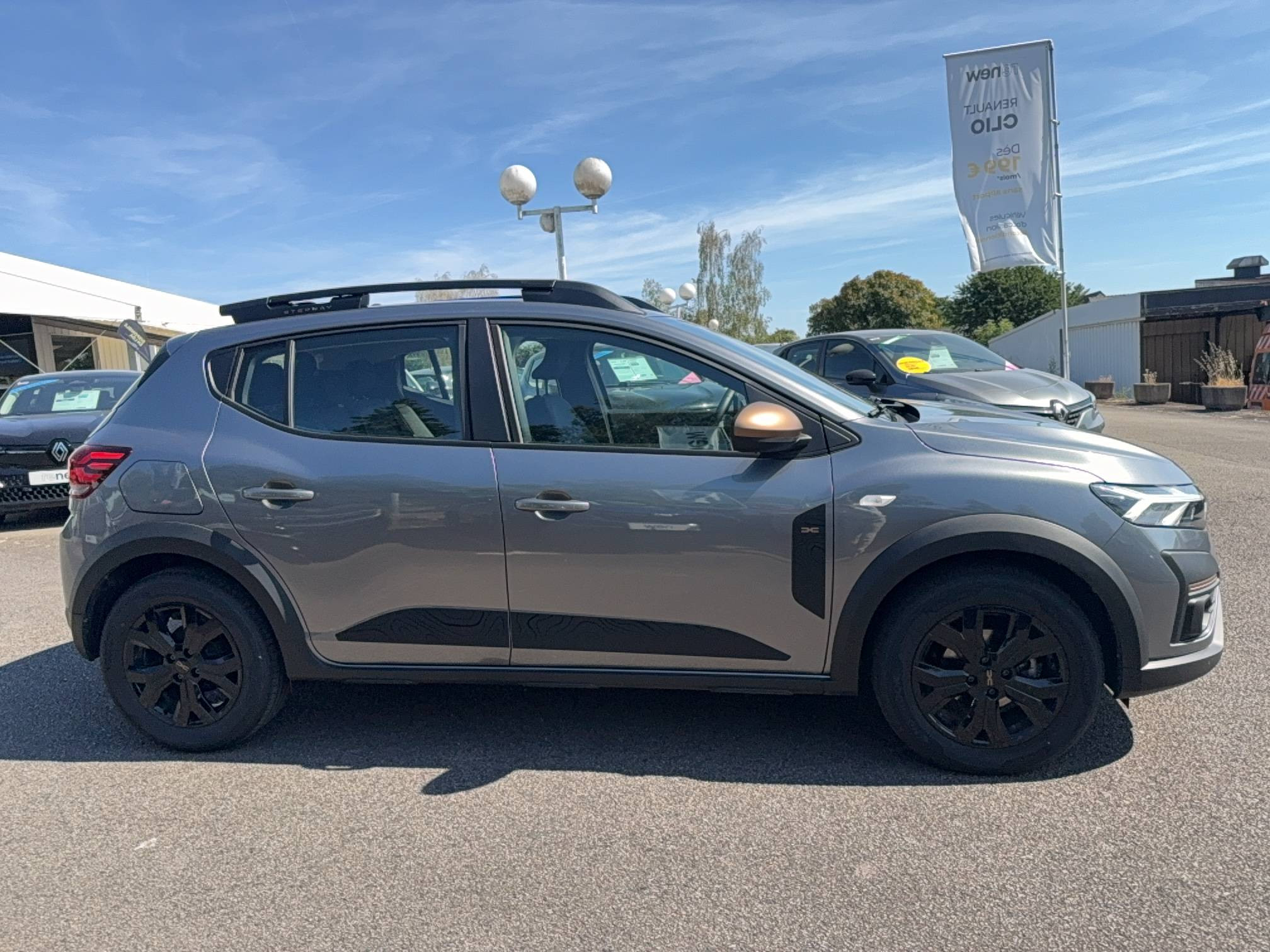 Vente en ligne Dacia Sandero  ECO-G 100 au prix de 16 590 €