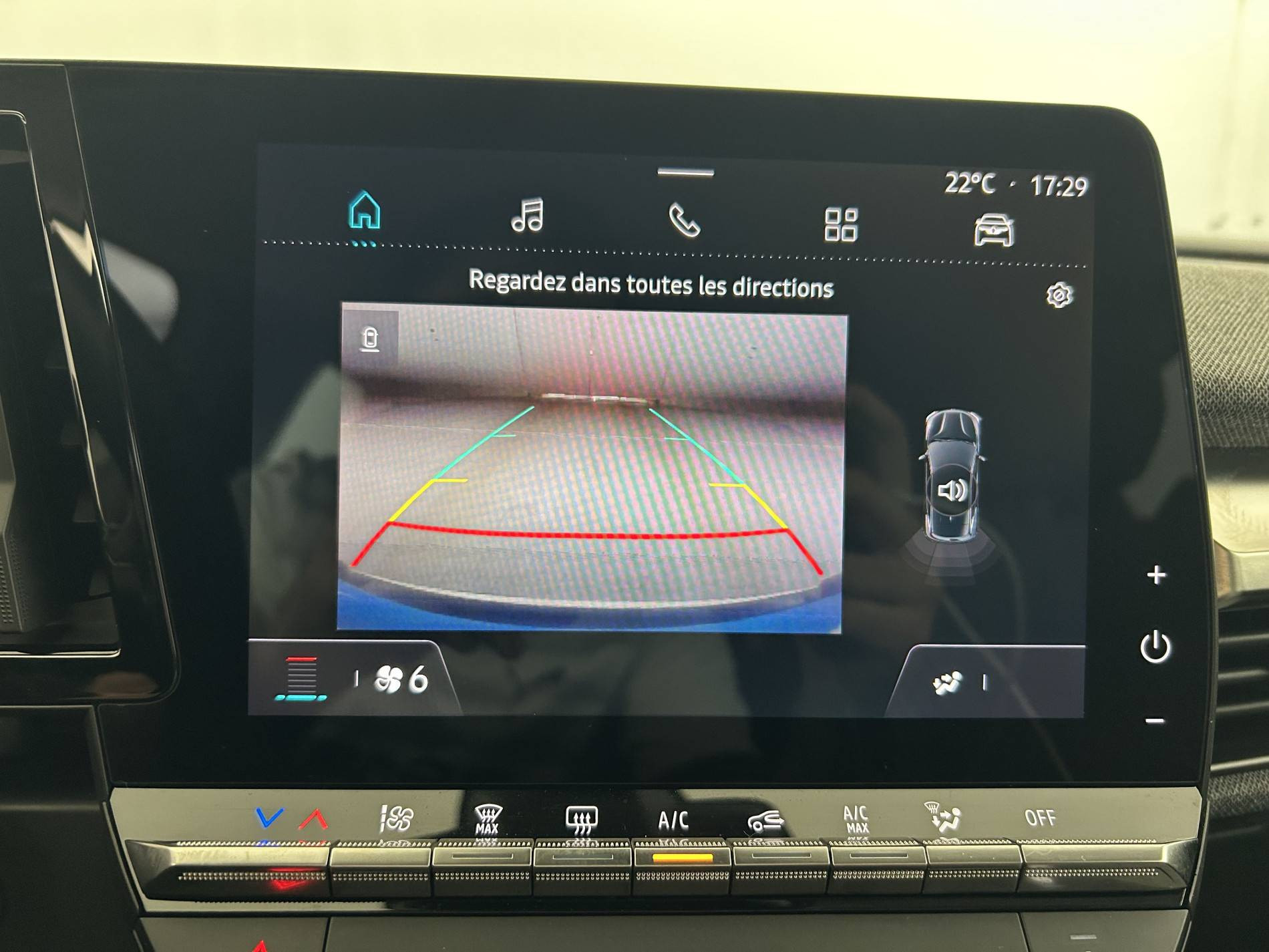 Vente en ligne Renault Megane E-Tech  EV40 130ch standard charge au prix de 18 690 €
