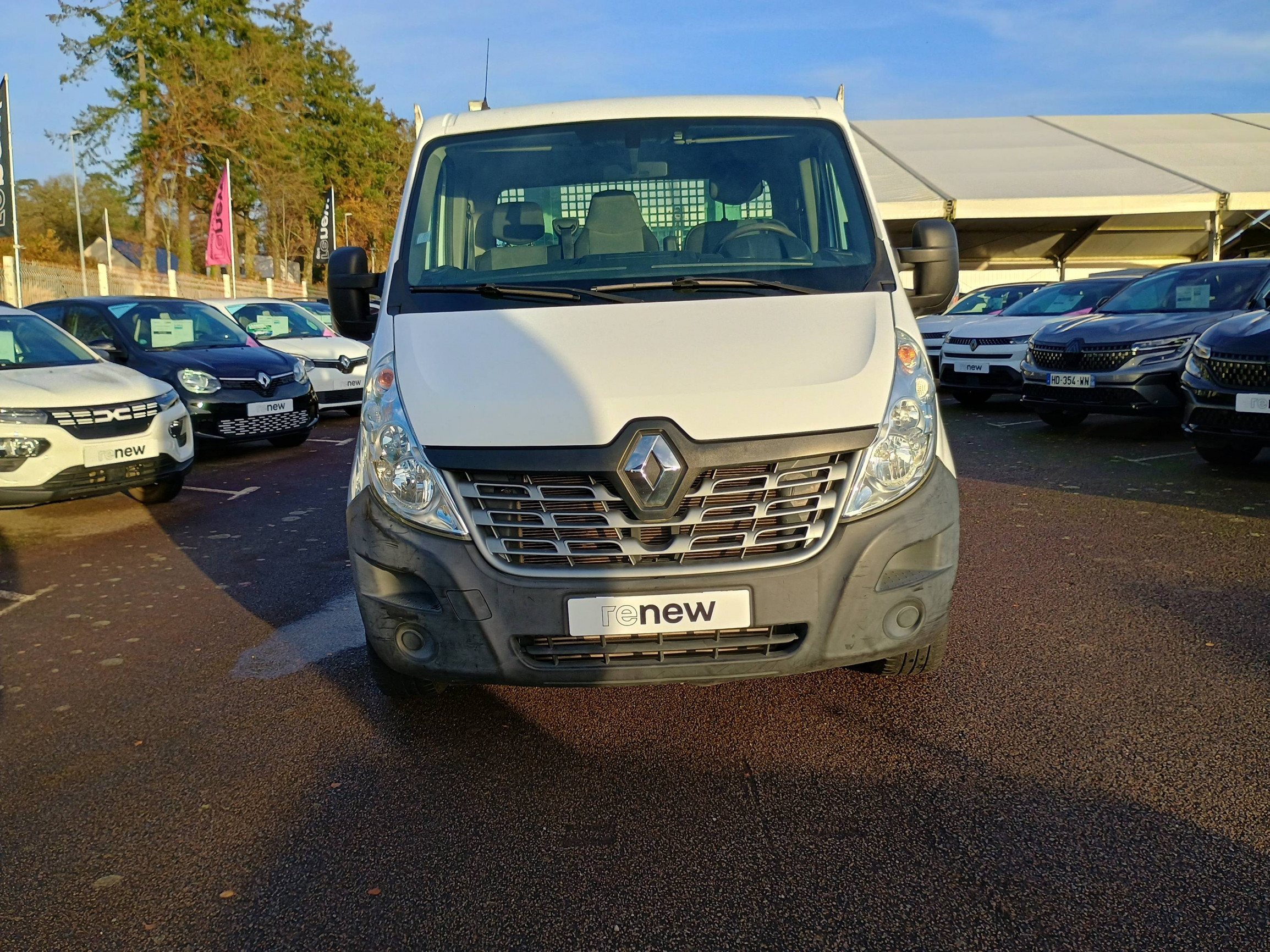 Vente en ligne Renault Master 3 Châssis Cabine MASTER CC L2 3.5t 2.3 dCi 130 E6 BENNE au prix de 20 990 €