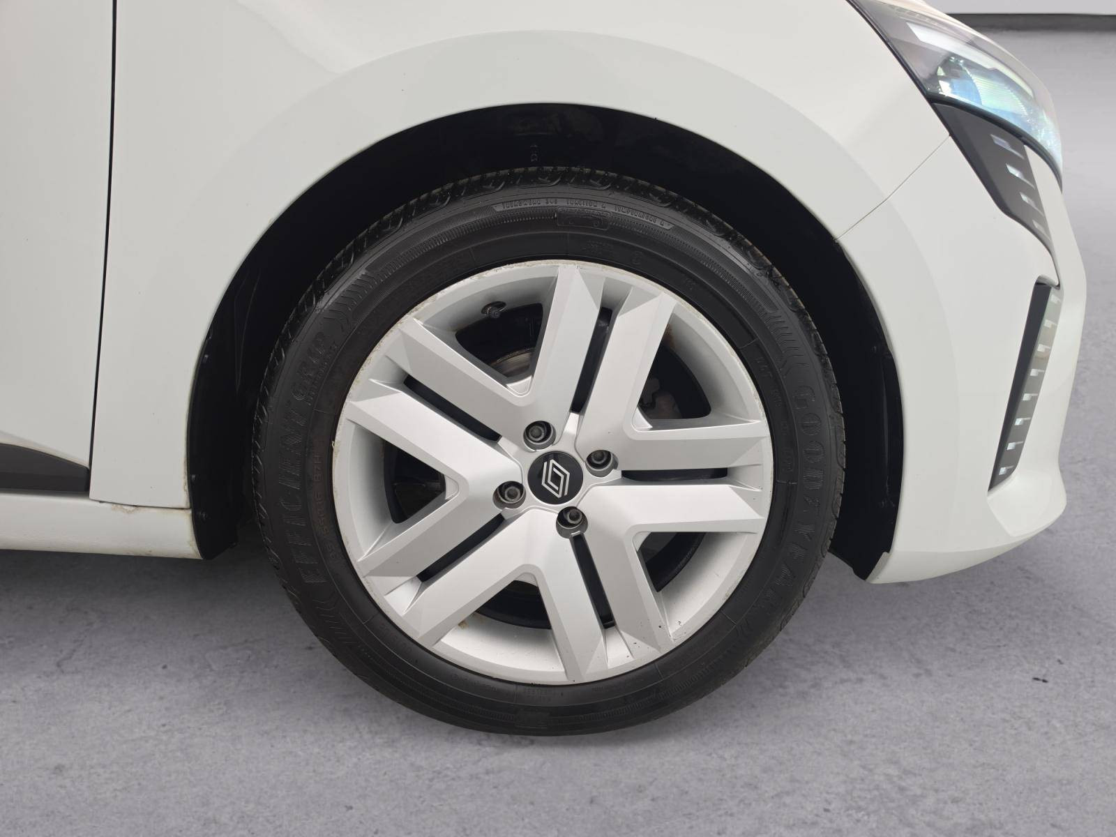 Vente en ligne Renault Clio 5 Clio TCe 90 au prix de 14 590 €
