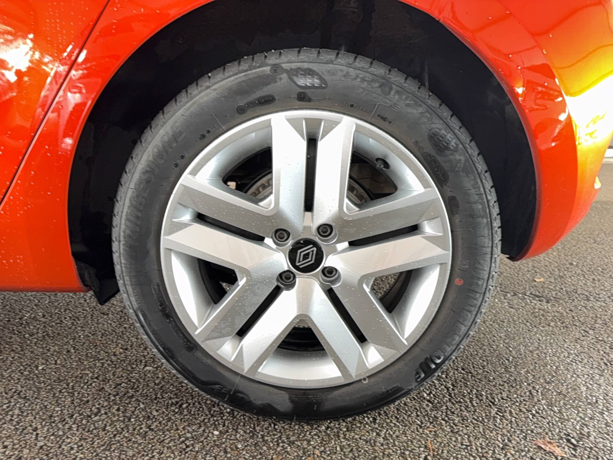 Vente en ligne Renault Clio 5 Clio dCi 100 au prix de 15 290 €