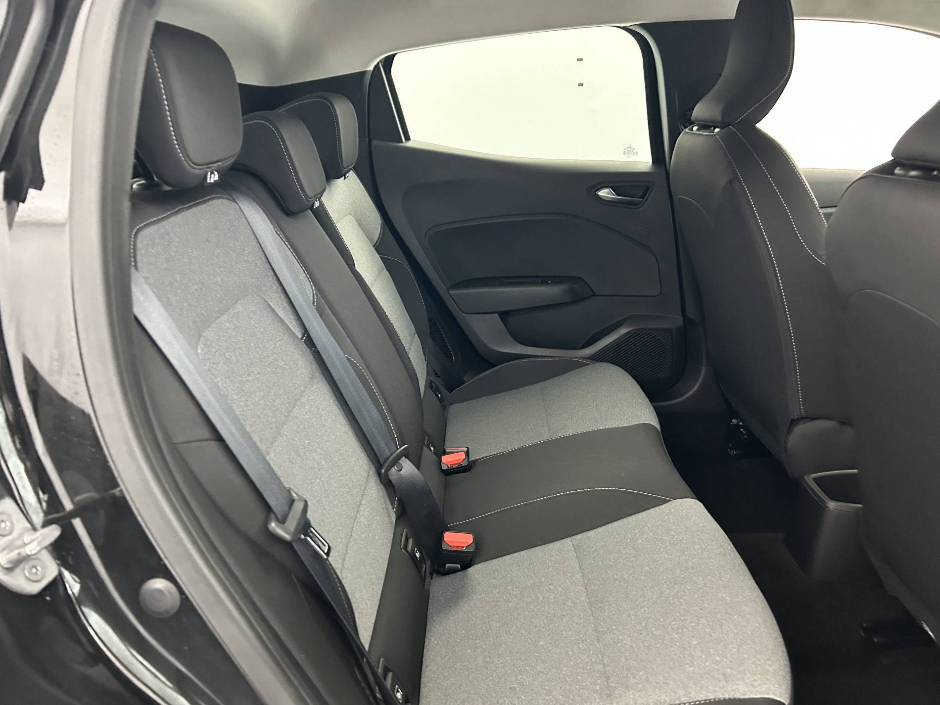 Vente en ligne Renault Clio 5 Clio E-Tech full hybrid 145 ch GSR2 au prix de 19 250 €