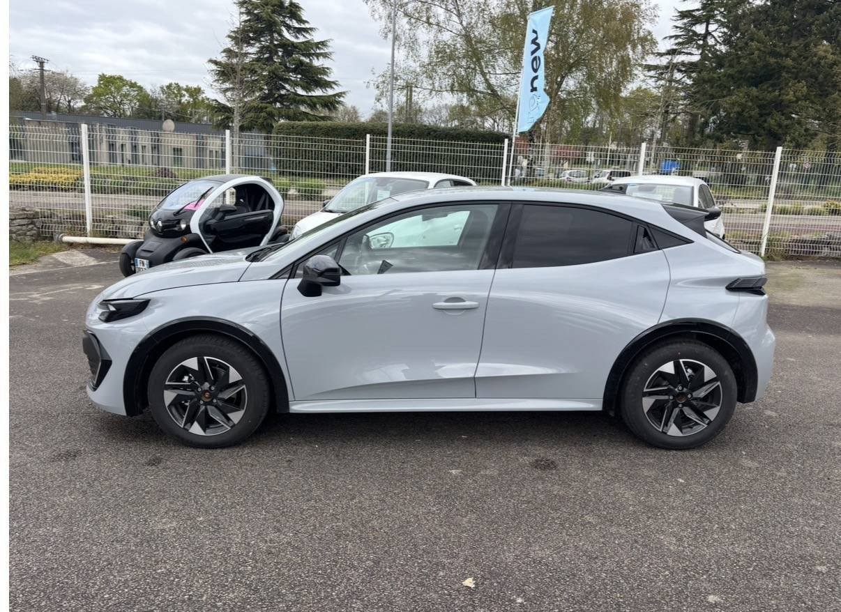 Vente en ligne Renault Clio 6 Clio E-Tech full hybrid 160 ch au prix de 25 990 €