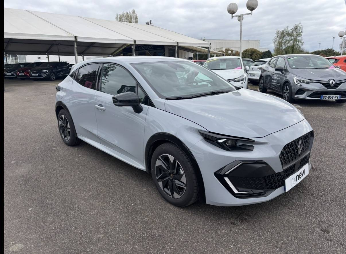 Vente en ligne Renault Clio 6 Clio E-Tech full hybrid 160 ch au prix de 25 990 €