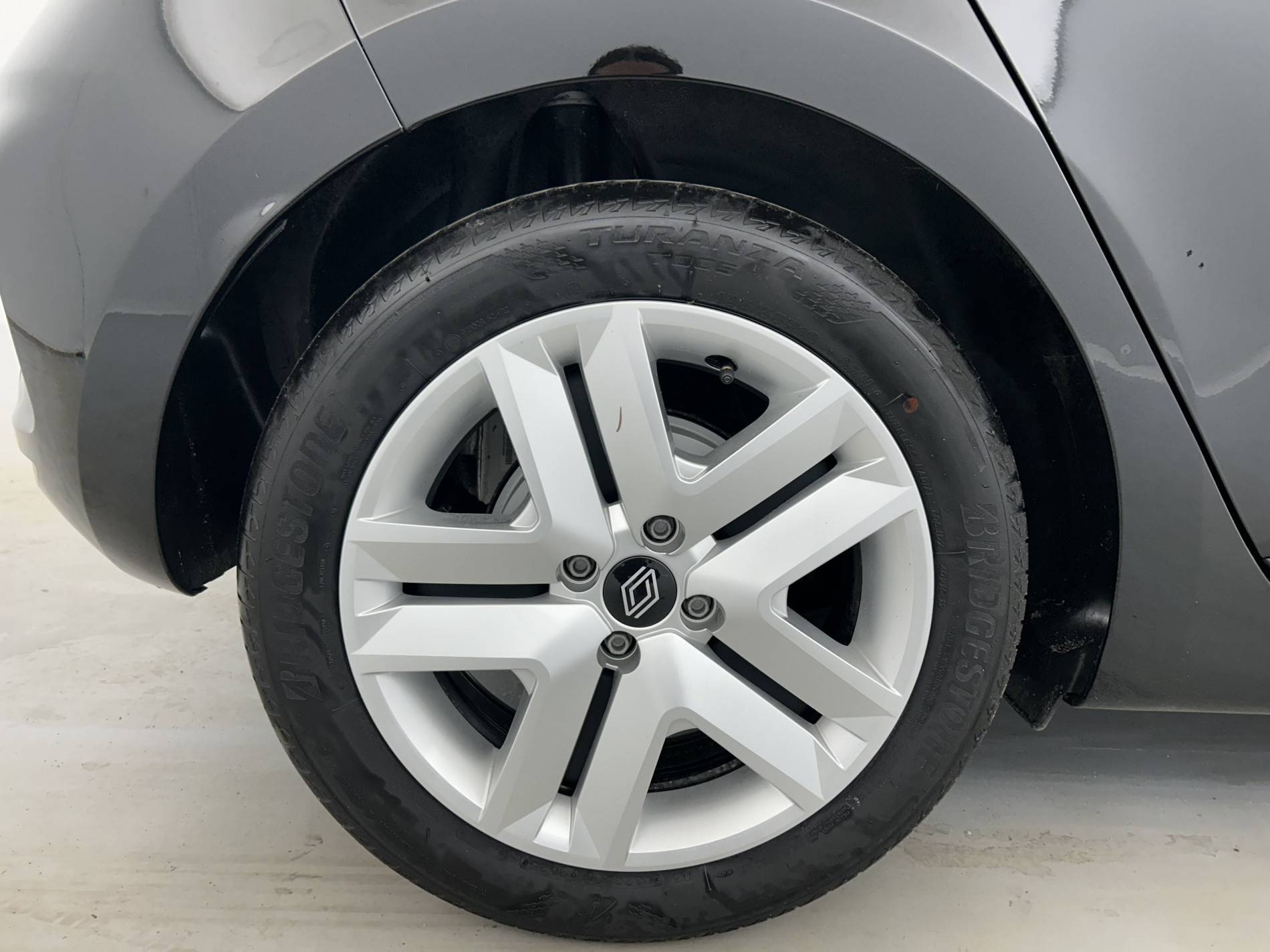 Vente en ligne Renault Clio 5 Clio E-Tech full hybrid 145 ch GSR2 au prix de 19 250 €