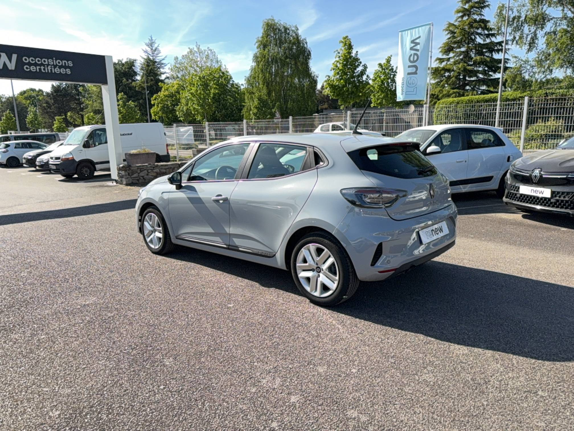 Vente en ligne Renault Clio 5 Clio Blue dCi 100 ch GSR2 au prix de 16 290 €