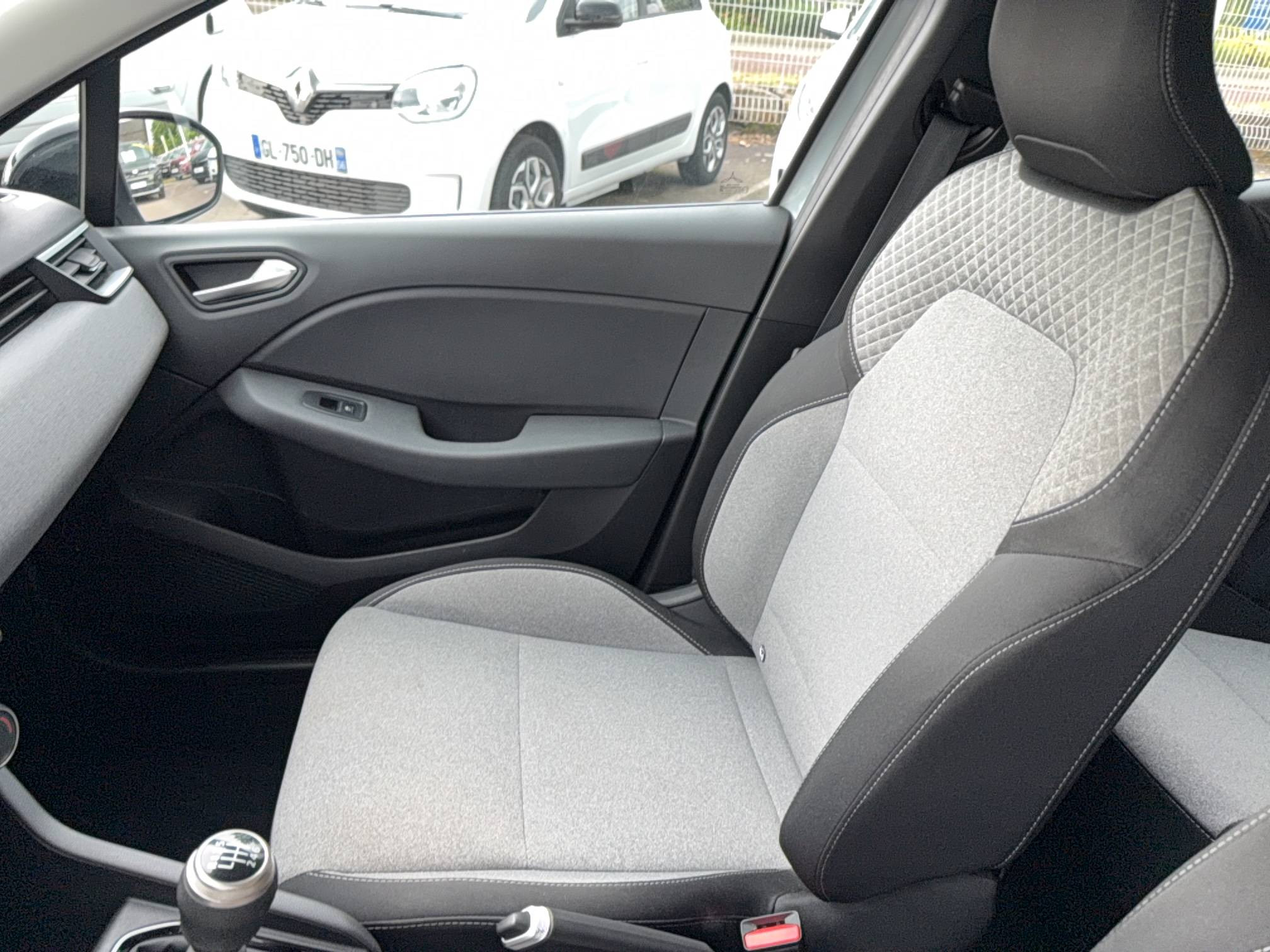 Vente en ligne Renault Clio 5 Clio Blue dCi 100 ch GSR2 au prix de 15 290 €