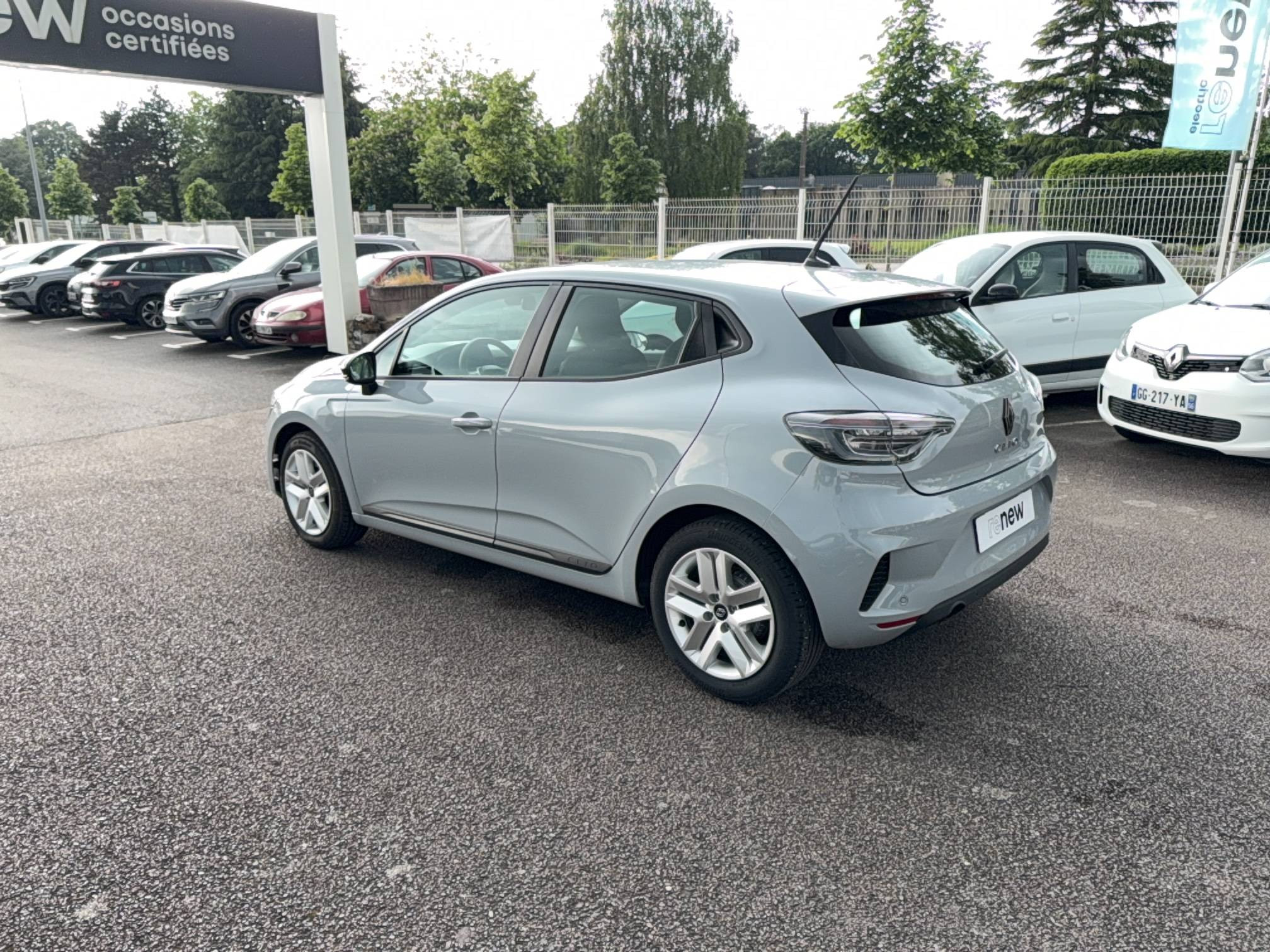 Vente en ligne Renault Clio 5 Clio Blue dCi 100 ch GSR2 au prix de 15 290 €