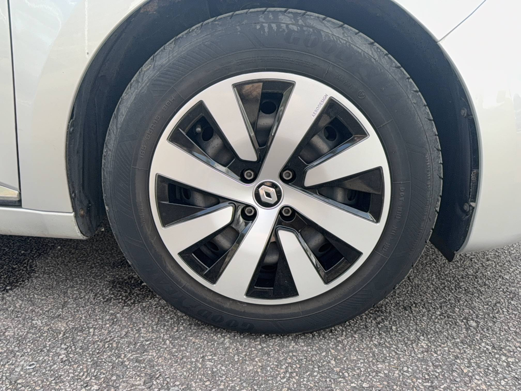 Vente en ligne Renault Clio 5 Clio Blue dCi 100 - 21N au prix de 13 490 €