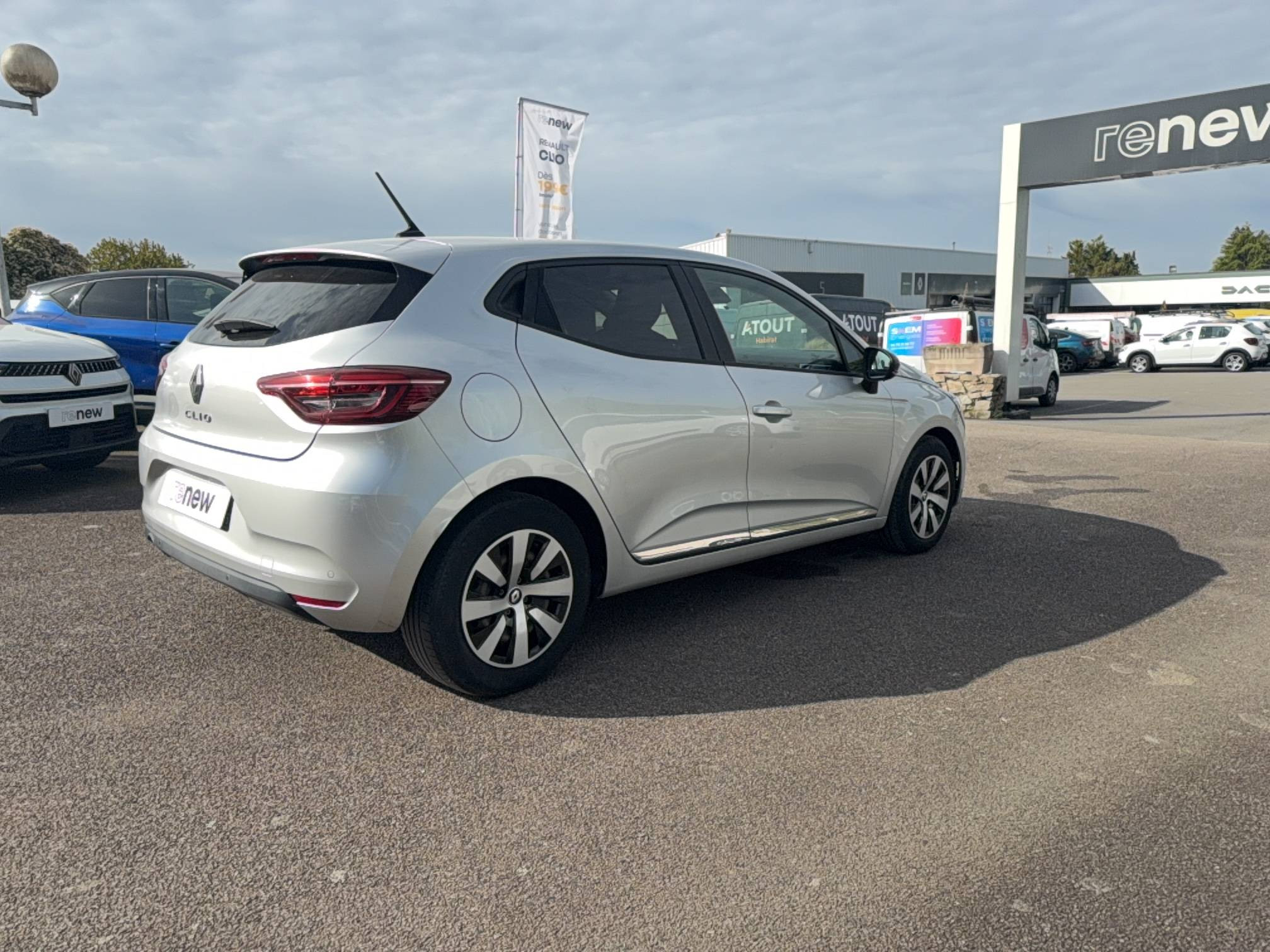 Vente en ligne Renault Clio 5 Clio Blue dCi 100 - 21N au prix de 13 490 €